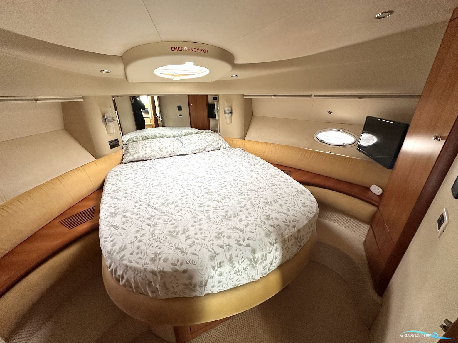 Azimut 42