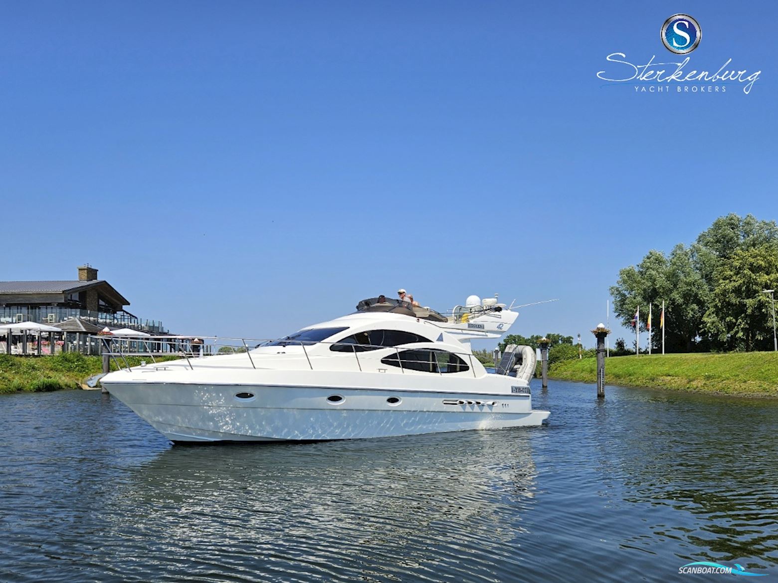 Azimut 42