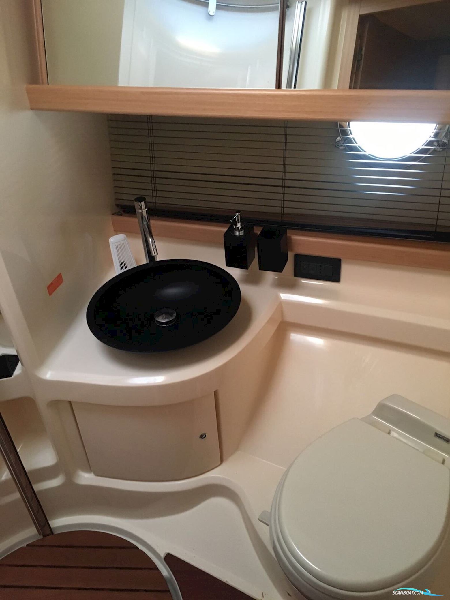 Azimut 43 Fly - BJ. 2007 - Nur 400 Bstd