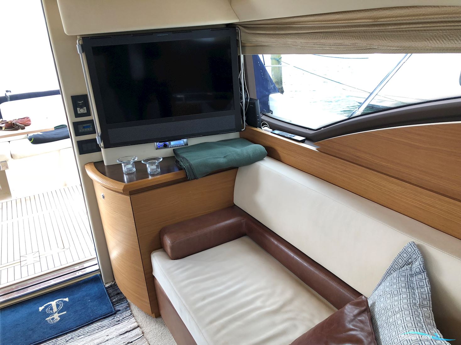 Azimut 43 Fly