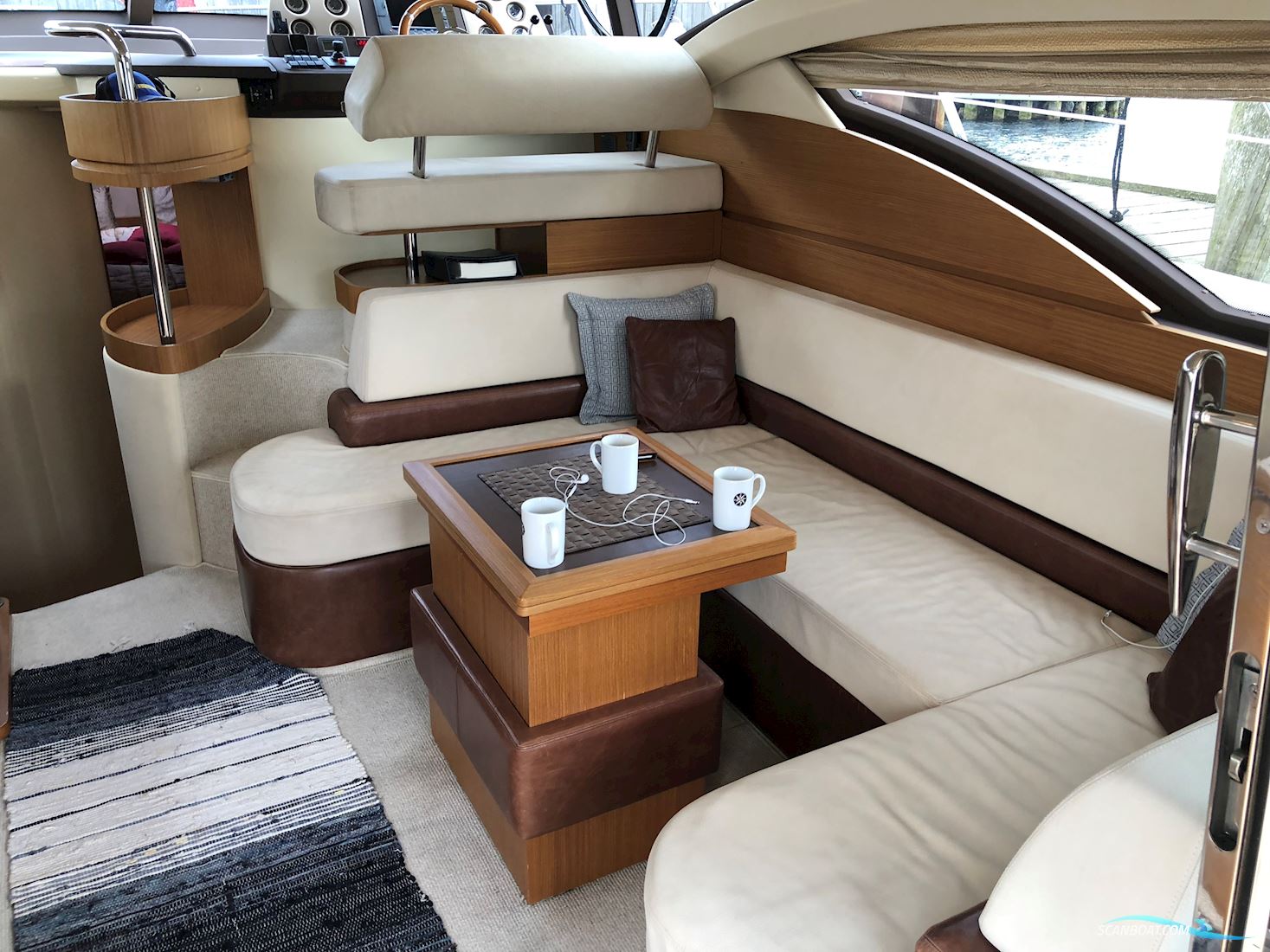Azimut 43 Fly