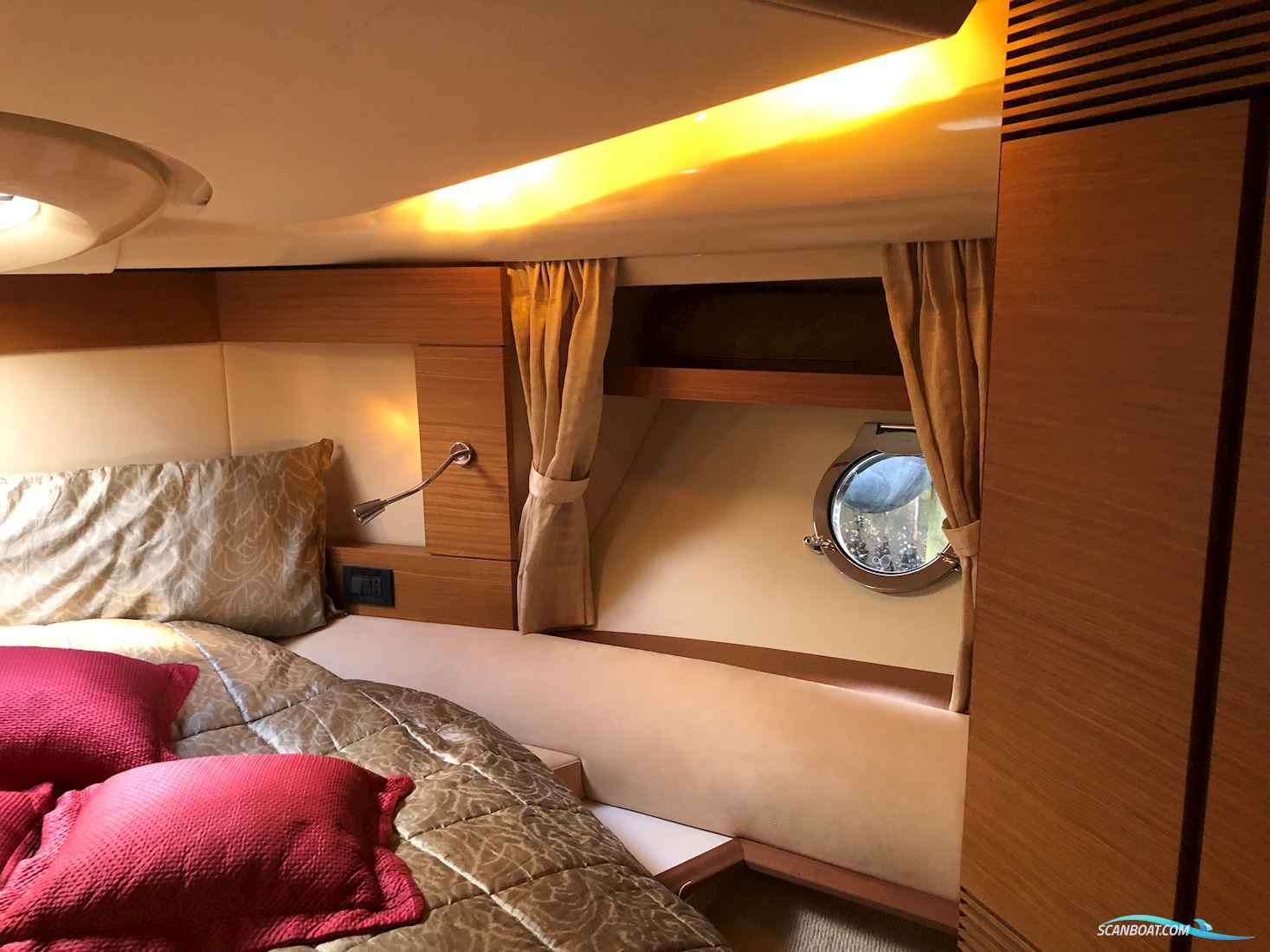 Azimut 43 Fly