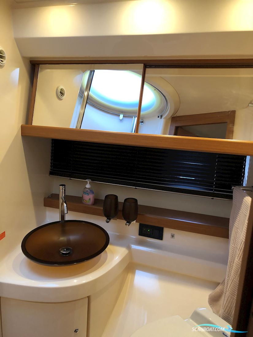 Azimut 43 Fly