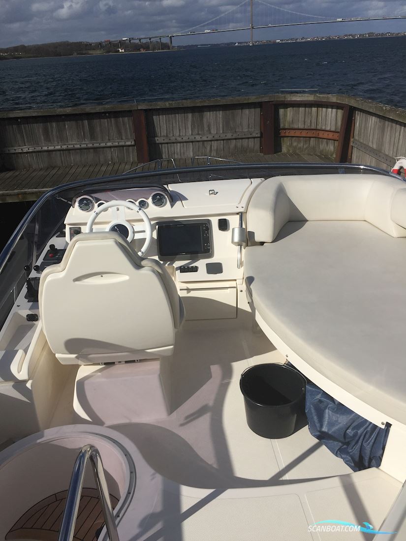 Azimut 43 Fly