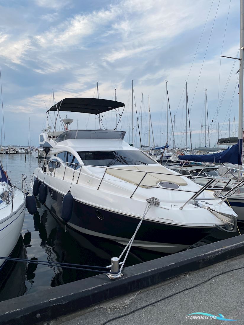 Azimut 43 Fly