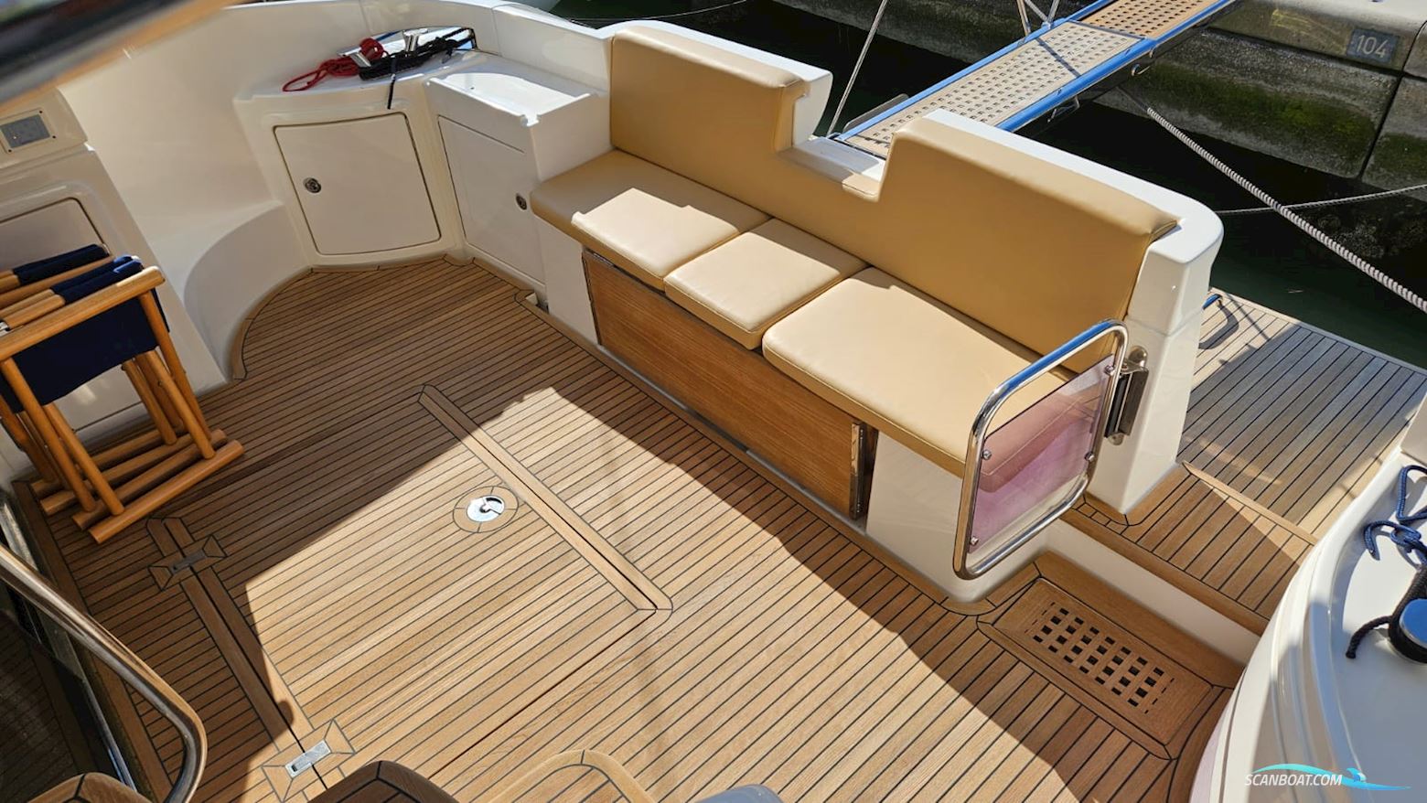 Azimut 43