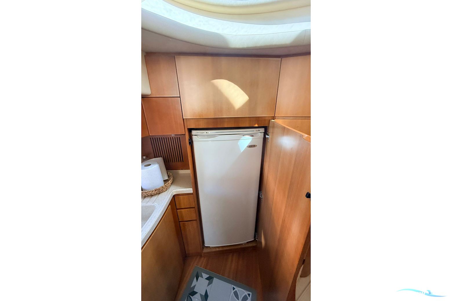 Azimut 46