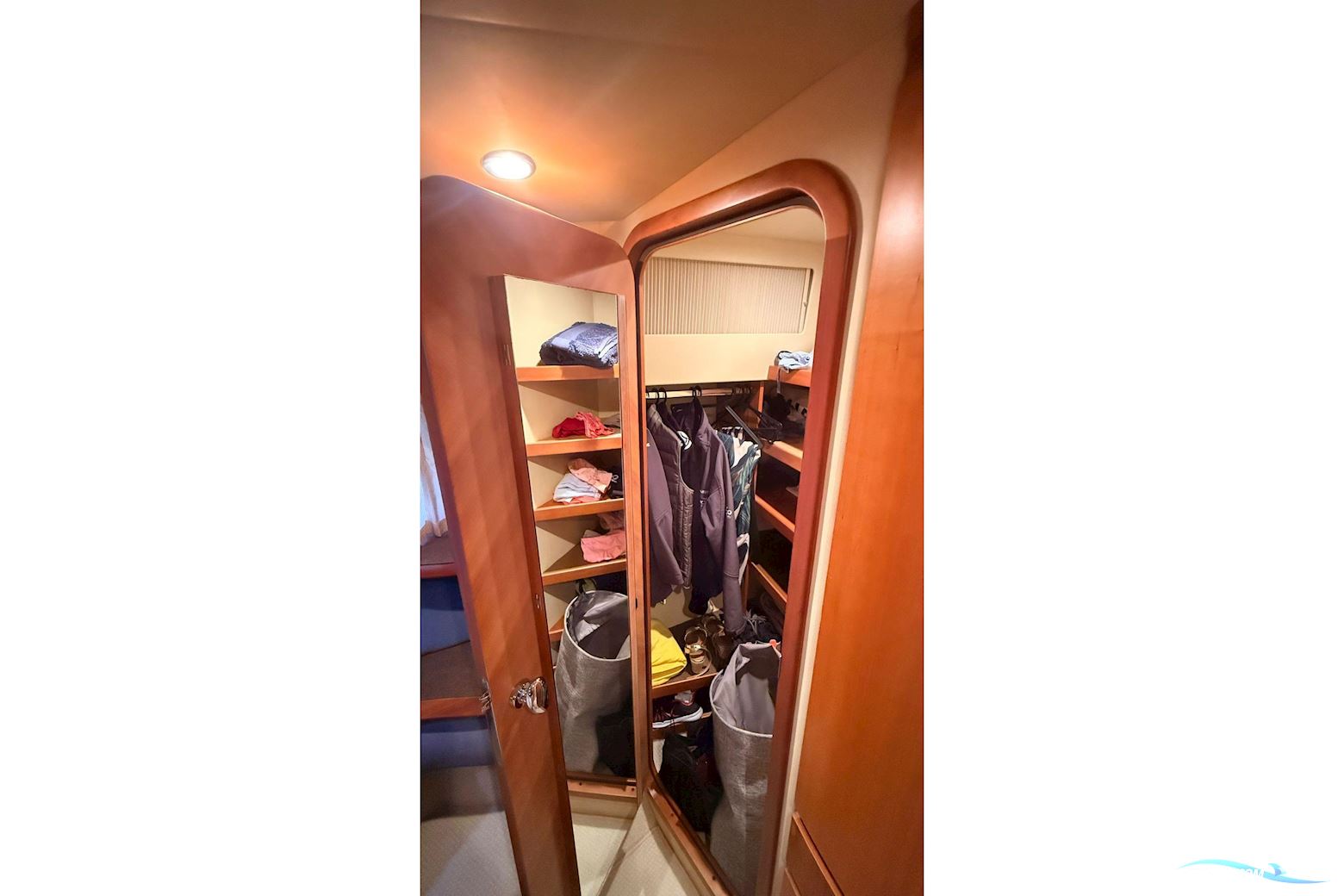 Azimut 46