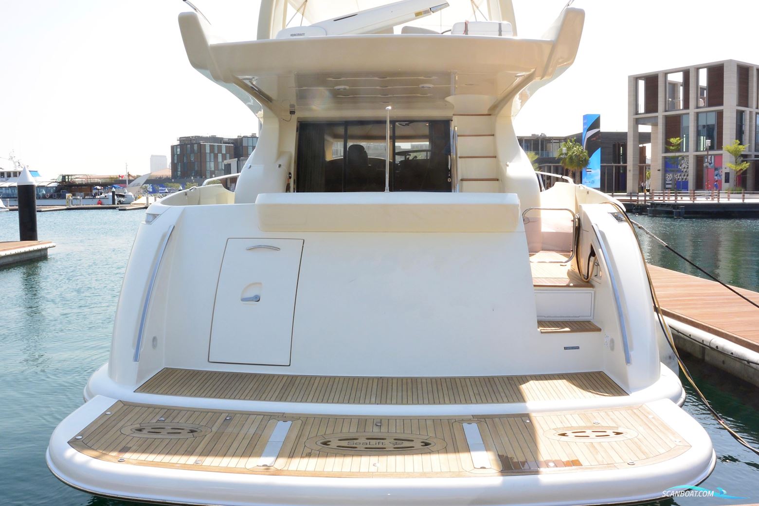 Azimut 68 EVO FLY - BJ. 2008 - 4 KAB.