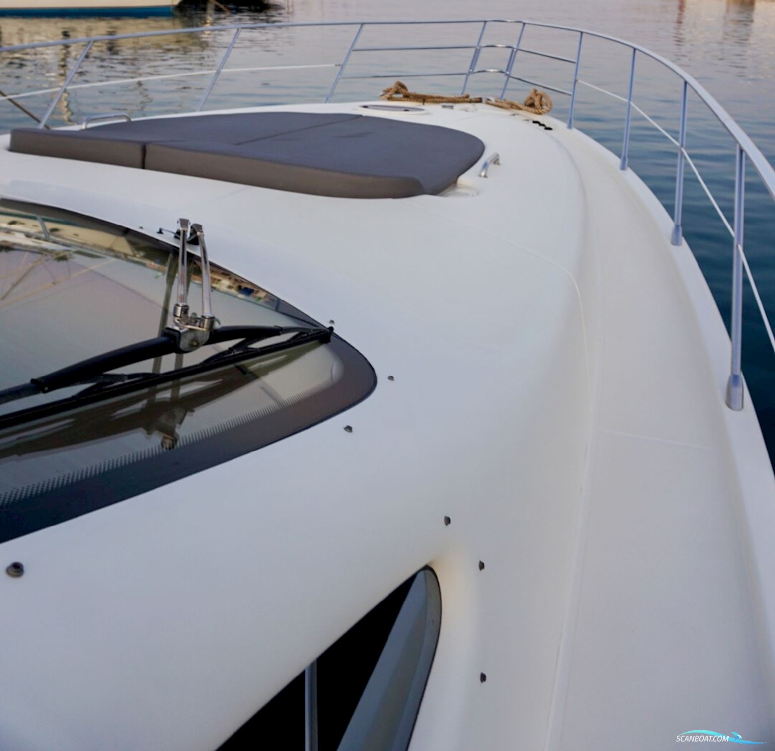 Azimut 68