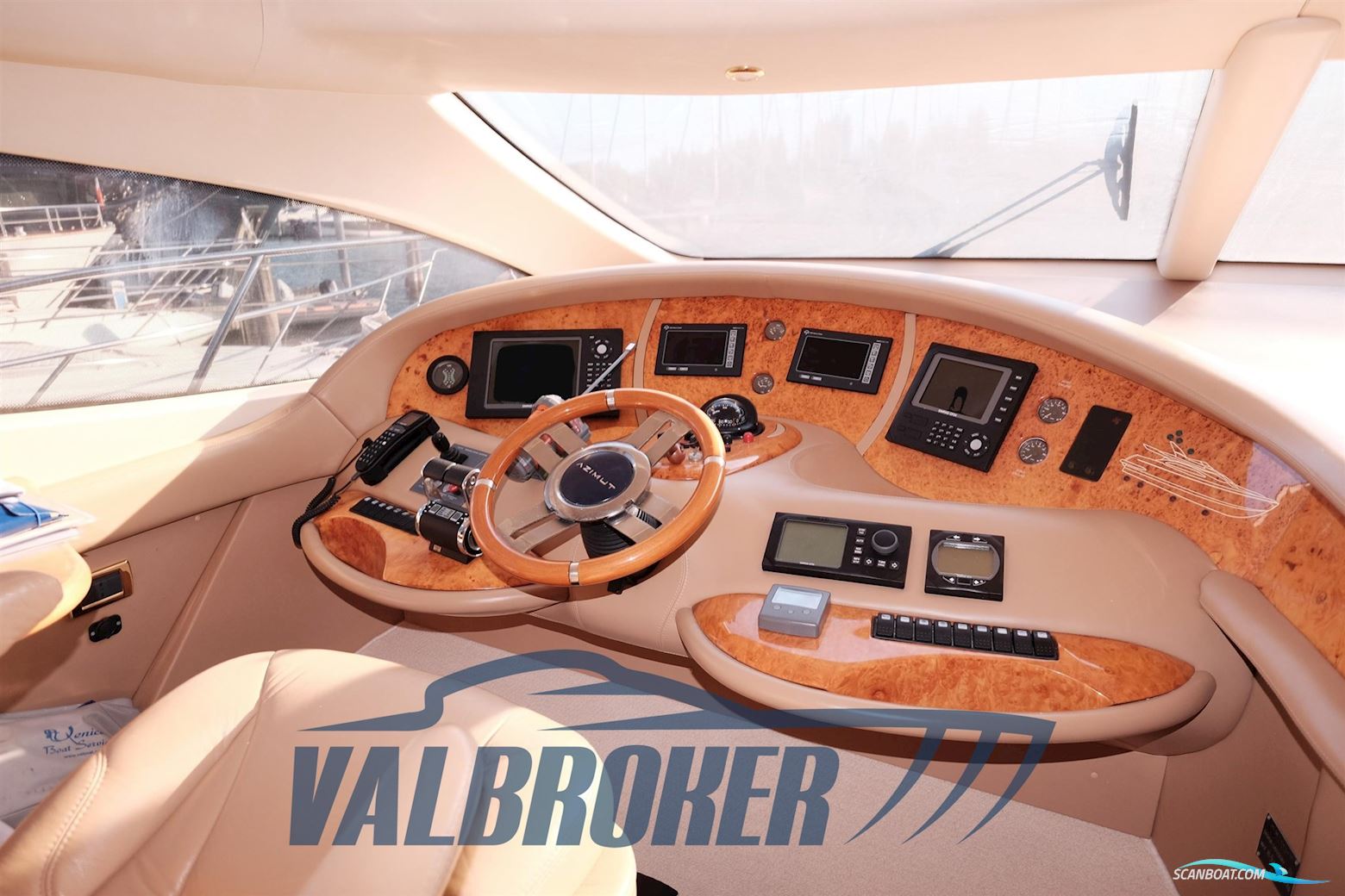 Azimut 68