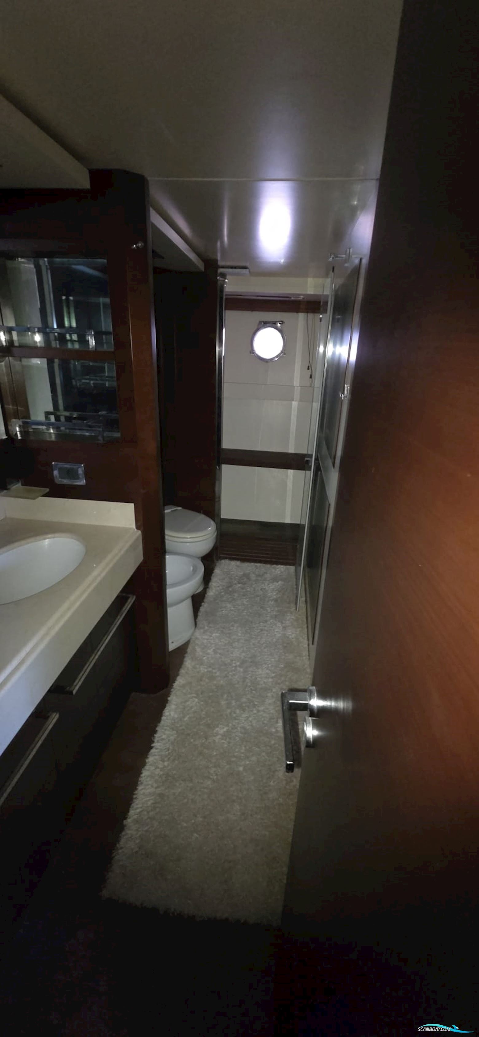 Azimut 75
