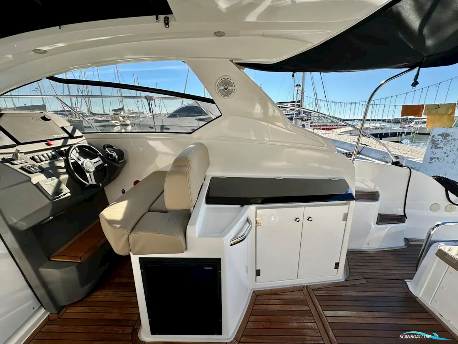 Azimut Atlantis 34