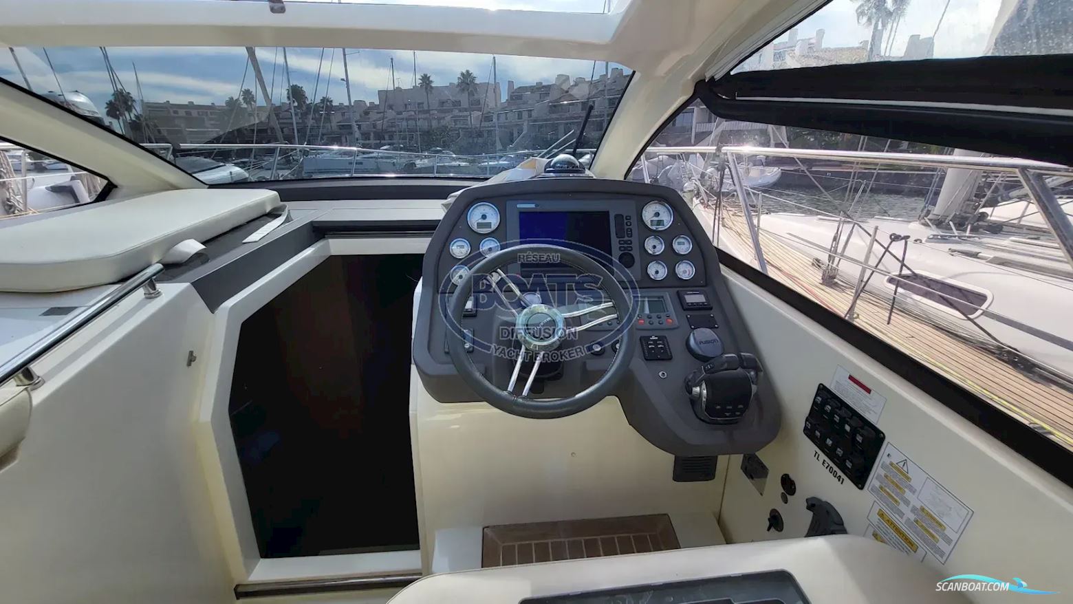 Azimut Atlantis 38