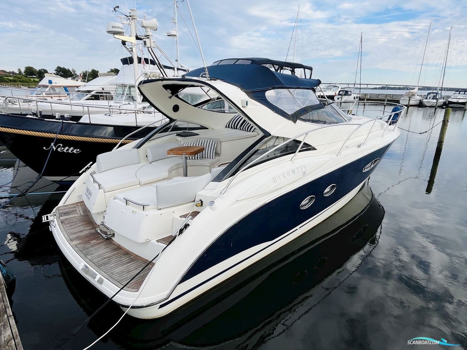 Azimut Atlantis 39