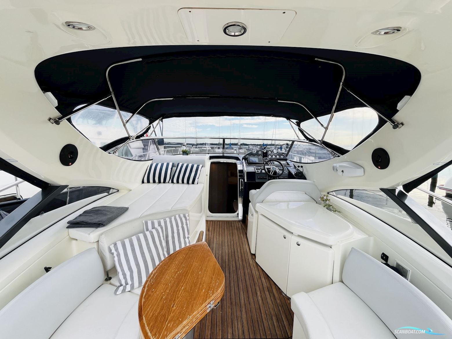 Azimut Atlantis 39