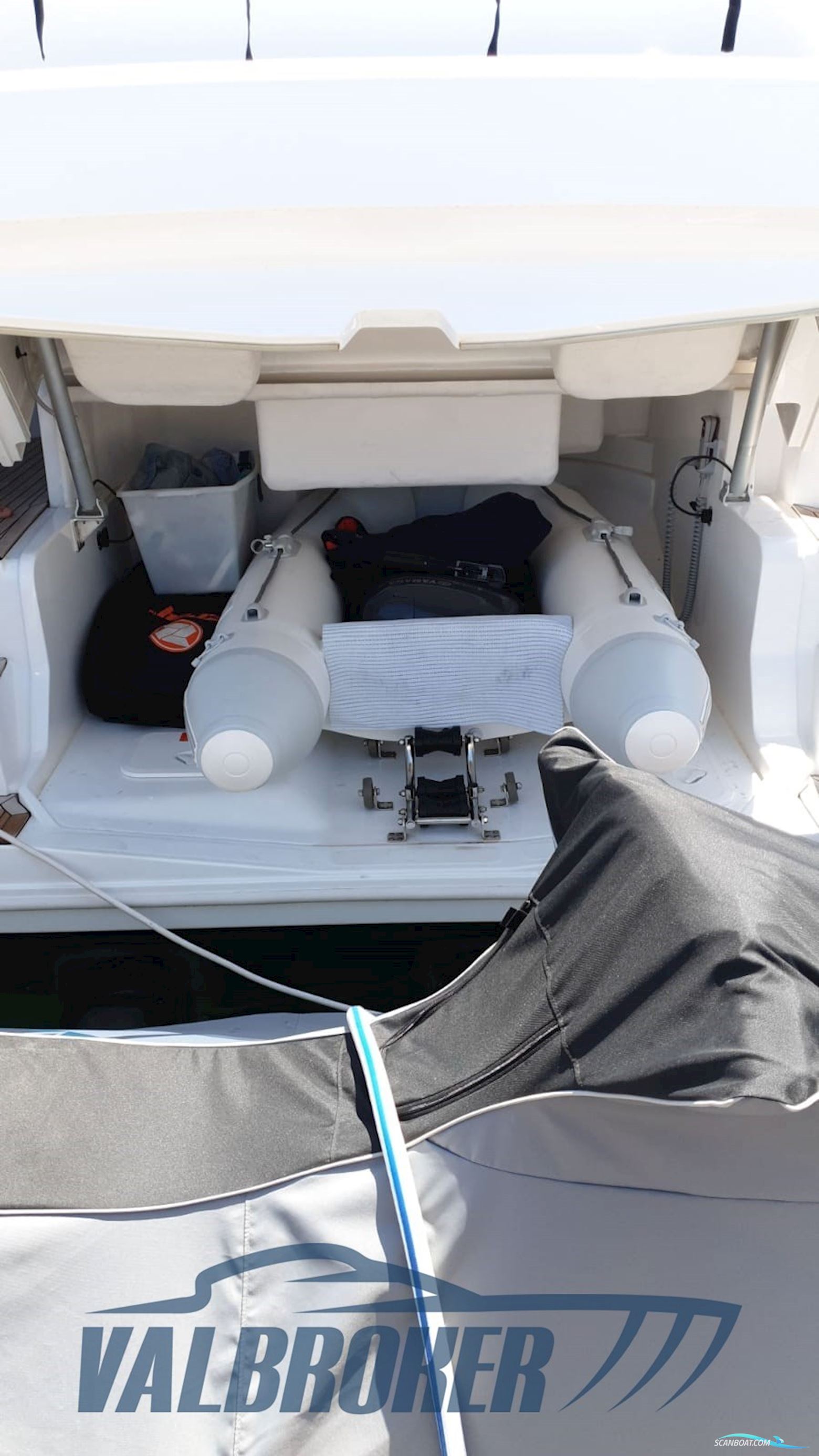 Azimut Atlantis 43