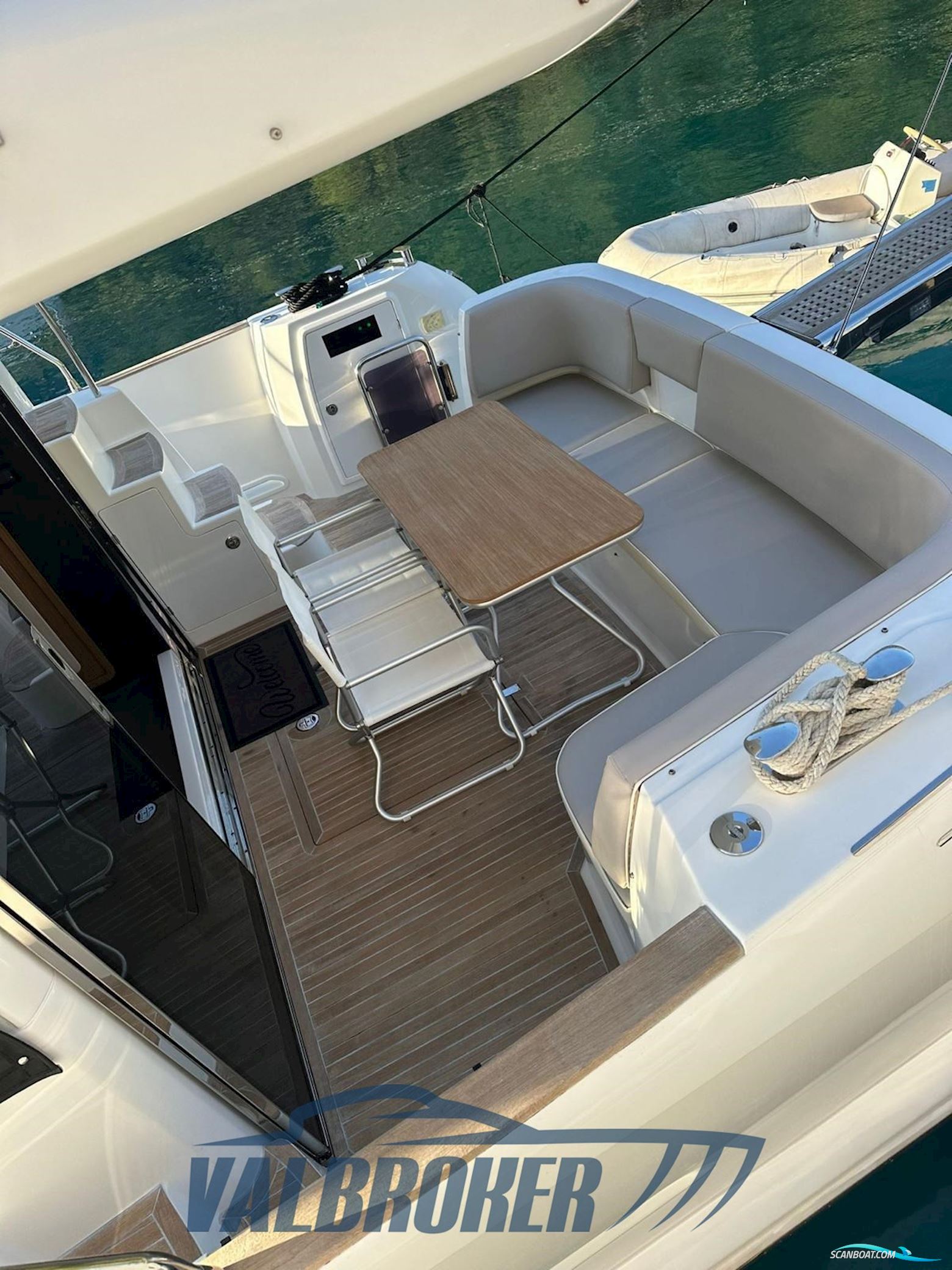 Azimut Magellano 43