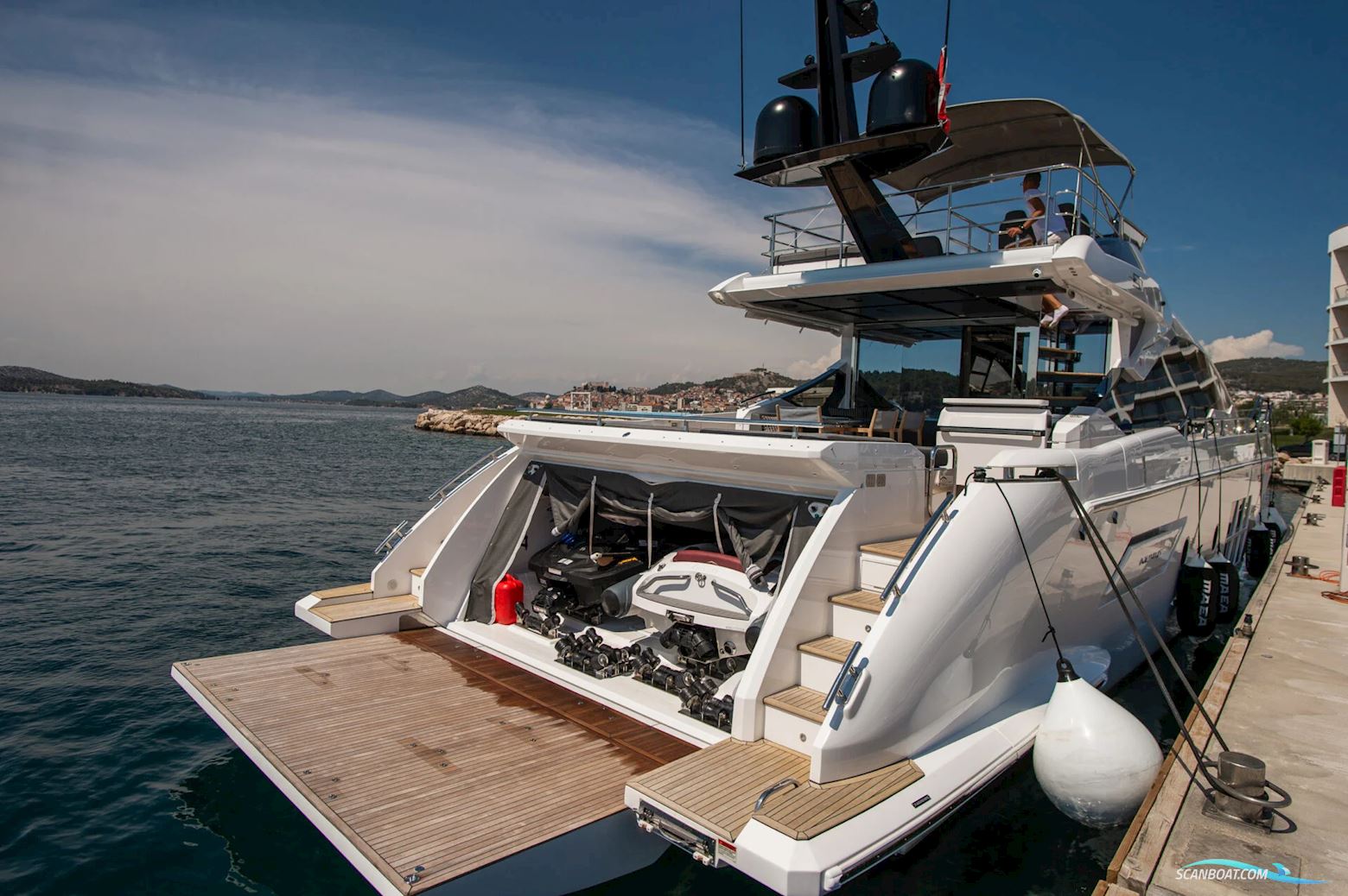 Azimut S7
