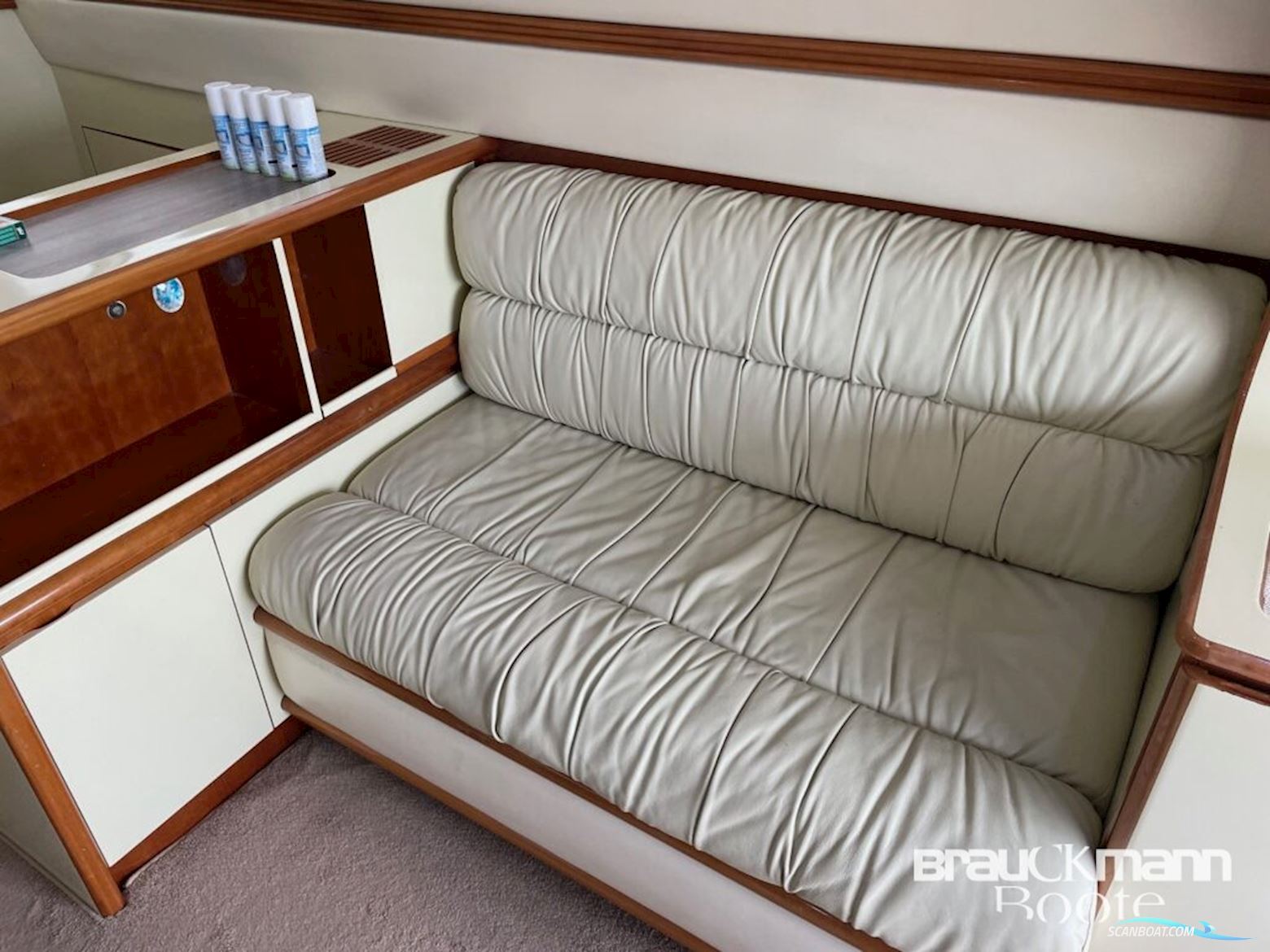 Azimut Yachts 43 FLY