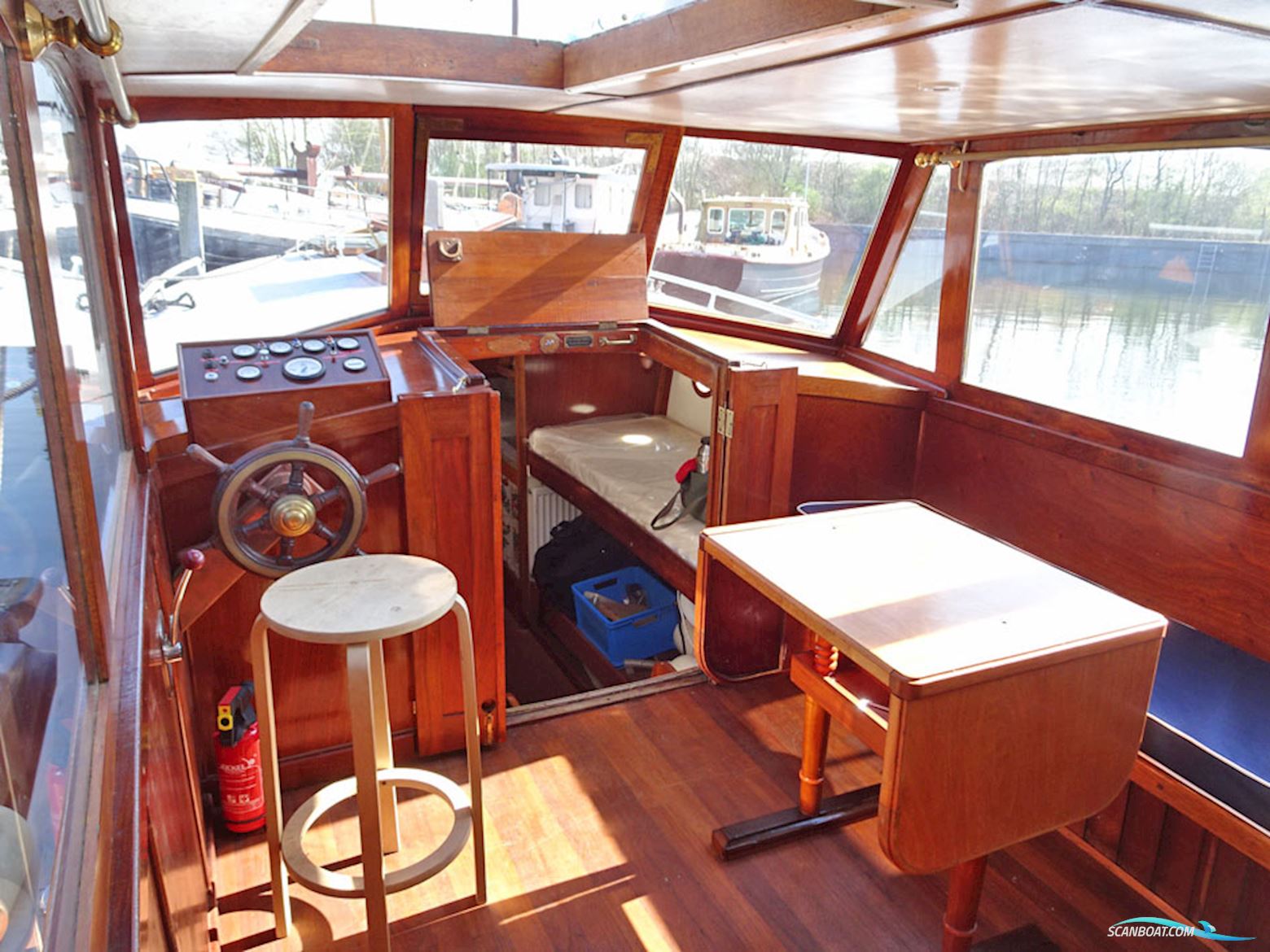 Bakdeksalonkruiser 11.20