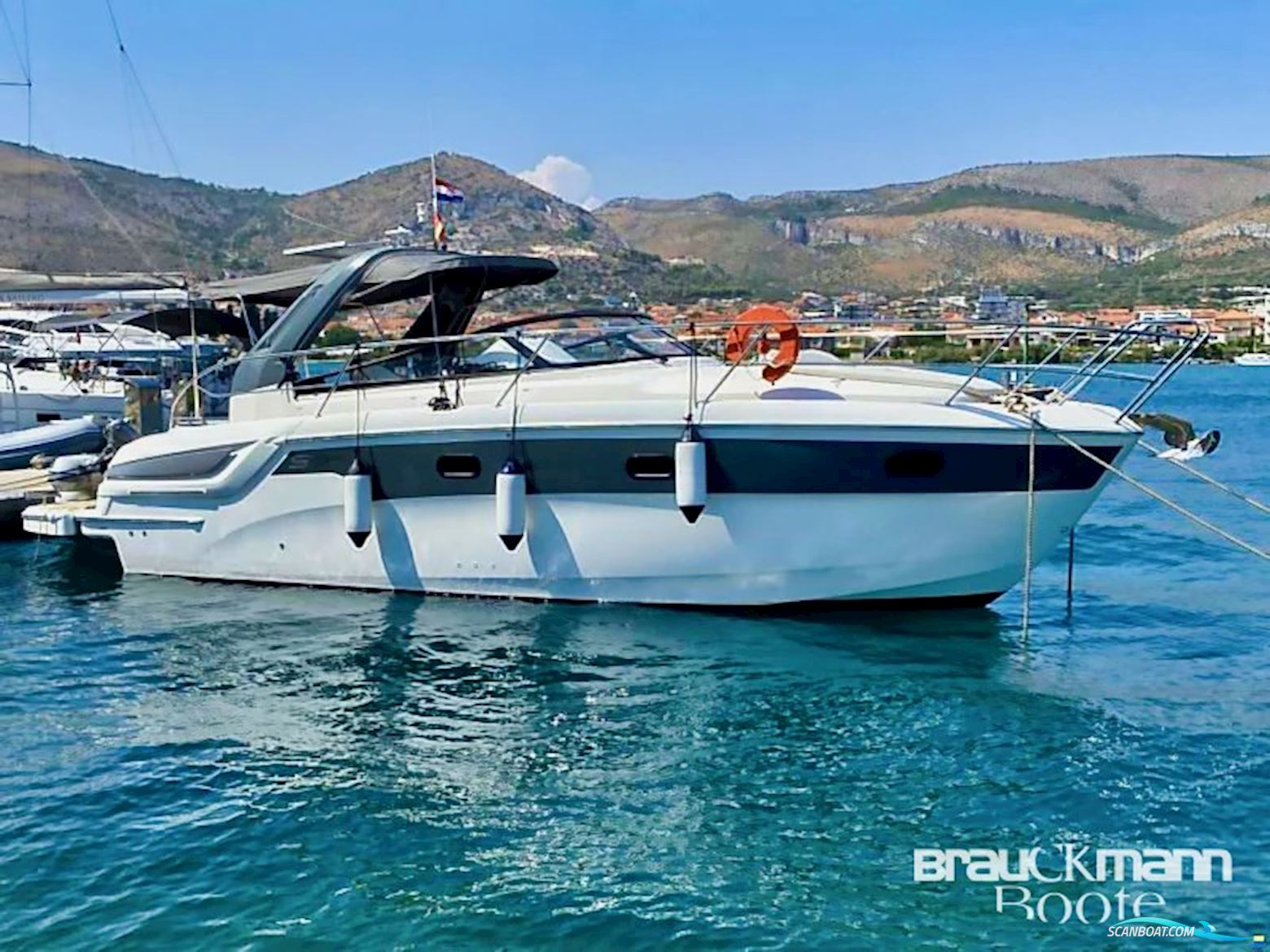 Bavaria 32 Sport Open Motorbåt 2018, med Mercruiser motor, Kroatien
