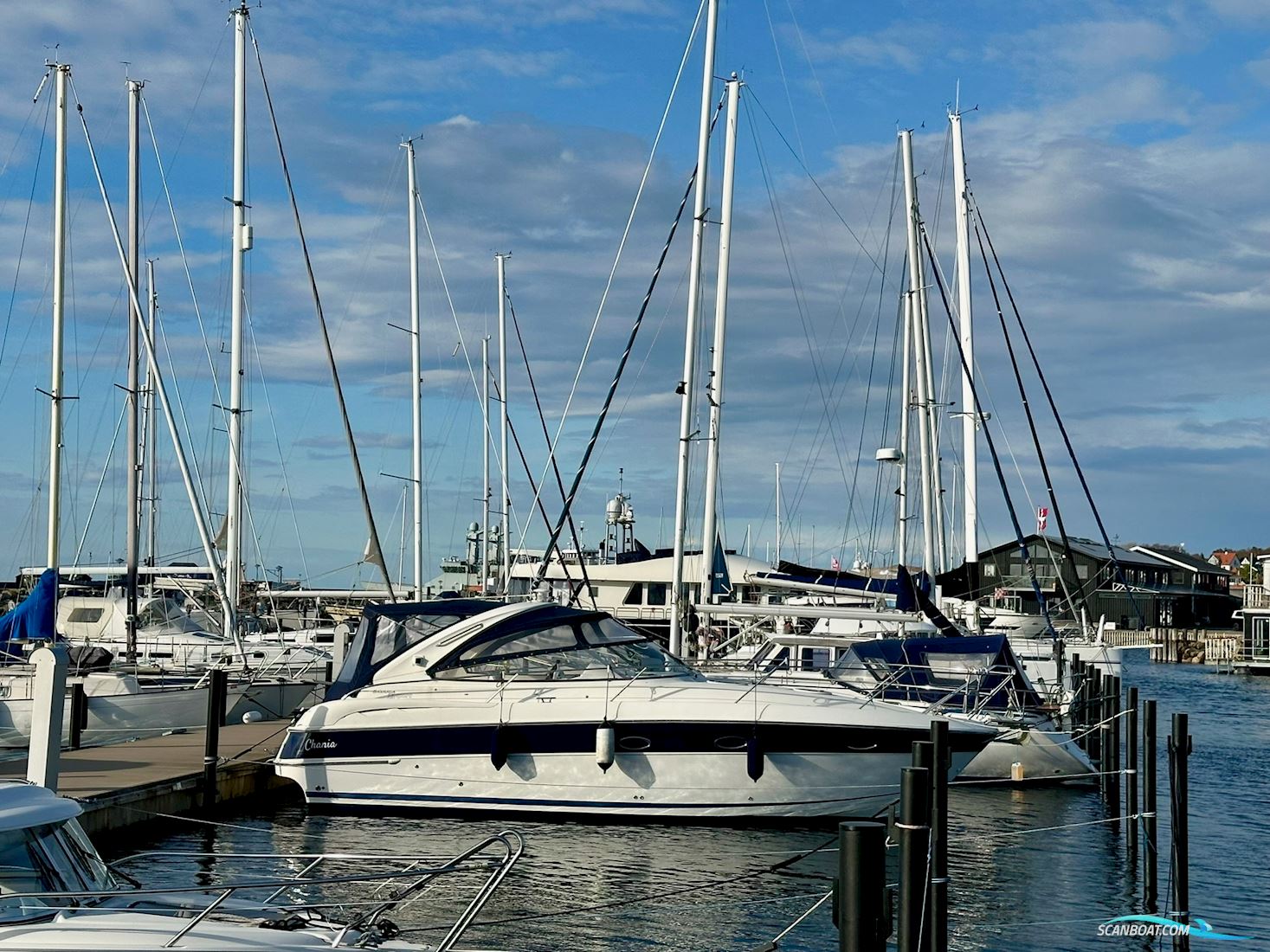 Bavaria 33 Sport Motorbåt 2008, med Volvo Penta GXI 4,3 225 hk motor, Danmark