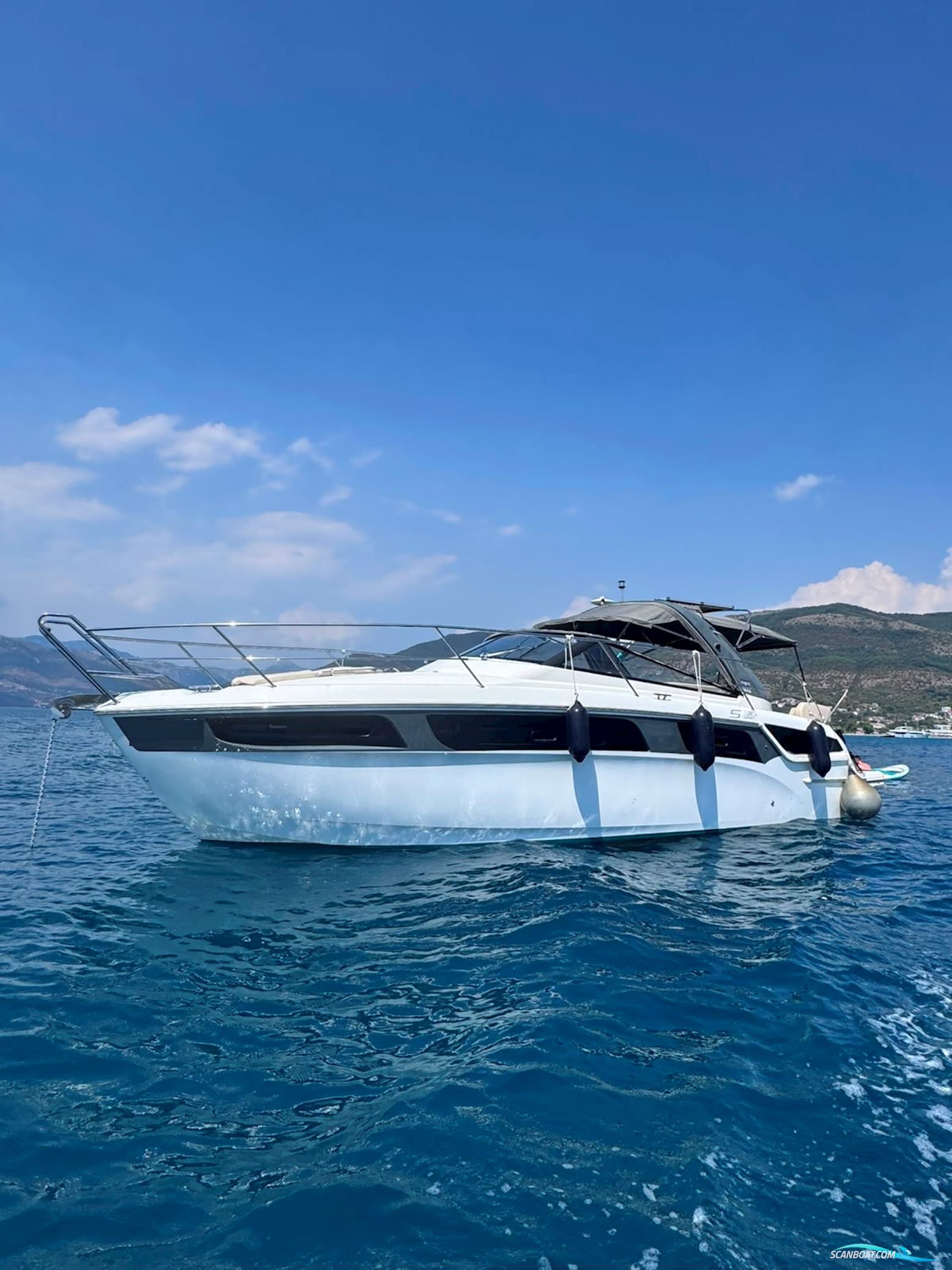 Bavaria 360 Motorbåt 2017, med Mercruiser motor, Kroatien