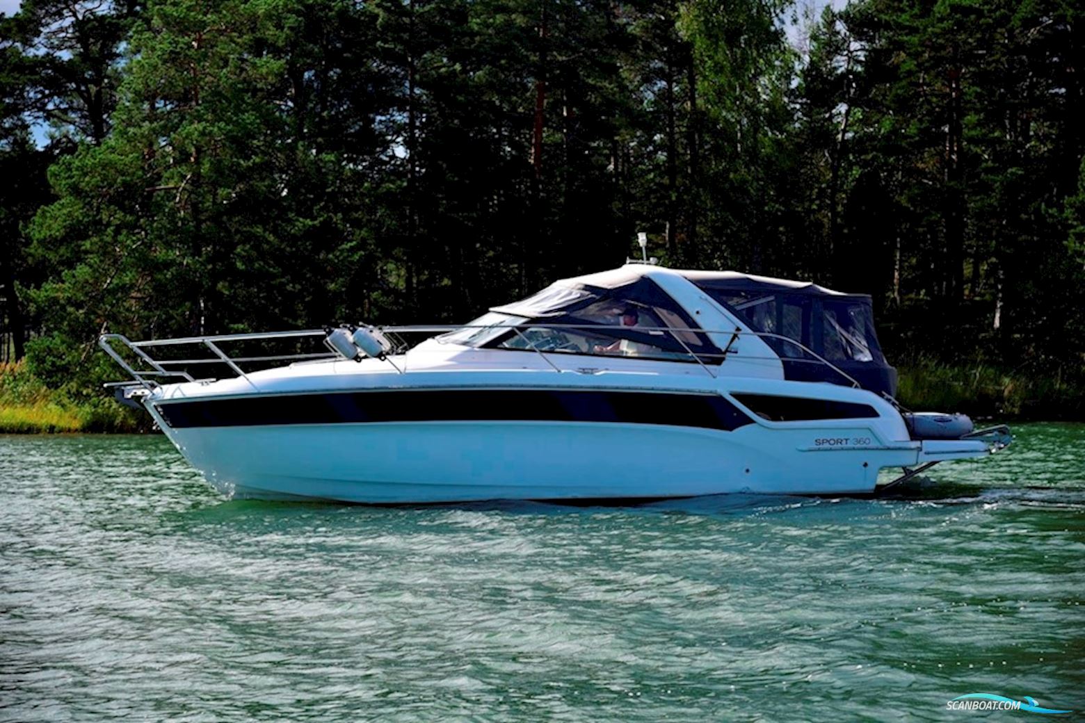 Bavaria 360 Sport Open Motorbåt 2015, med Volvo Penta D3-220 motor, Sverige