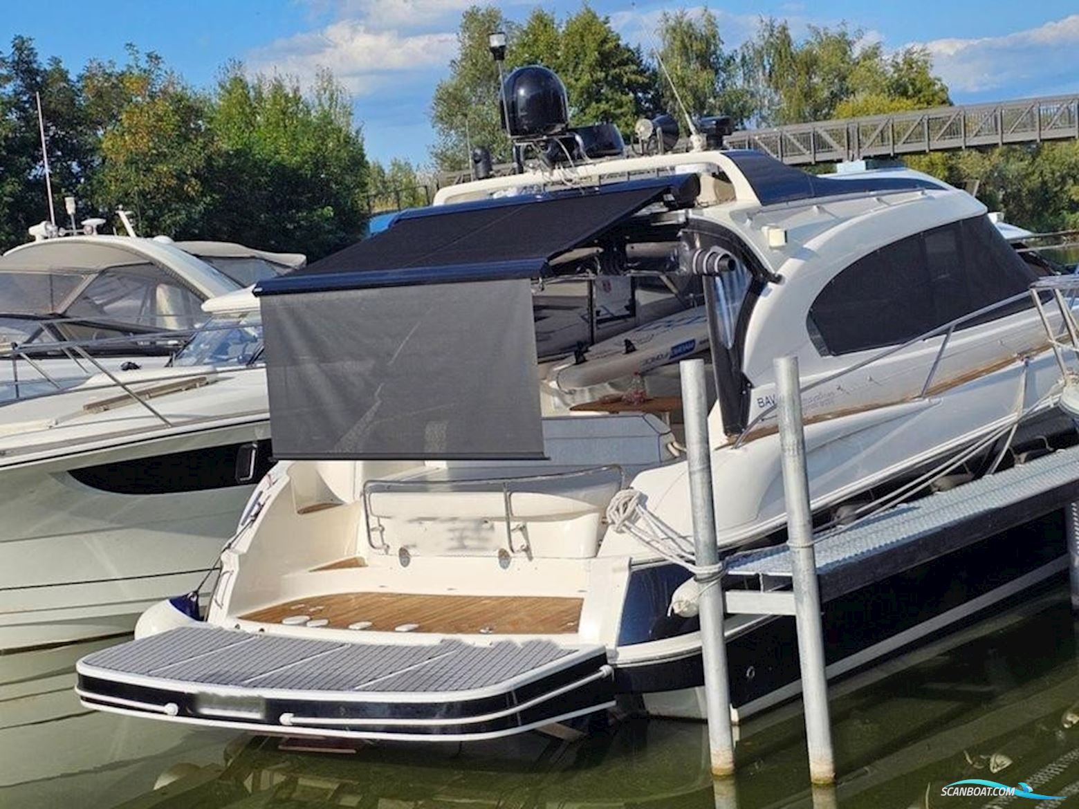 Bavaria 37 HT Motorbåt 2009, med Volvo Penta 5.7 Gxi DP motor, Tyskland