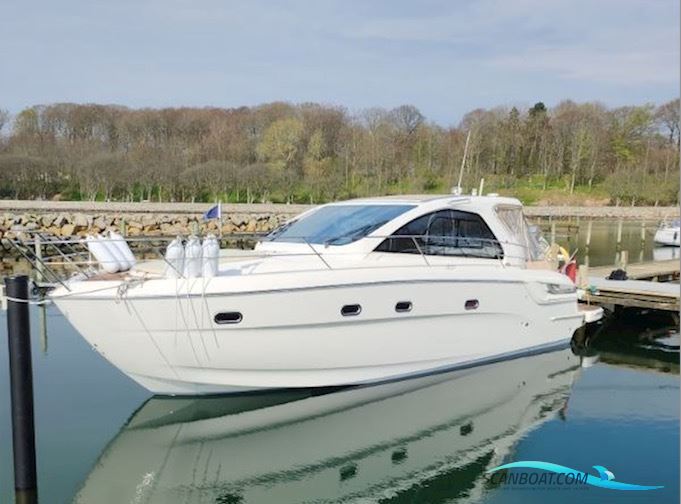 Bavaria 38 HT. Motorbåt 2012, med Volvo Penta D6-330 Evc motor, Danmark