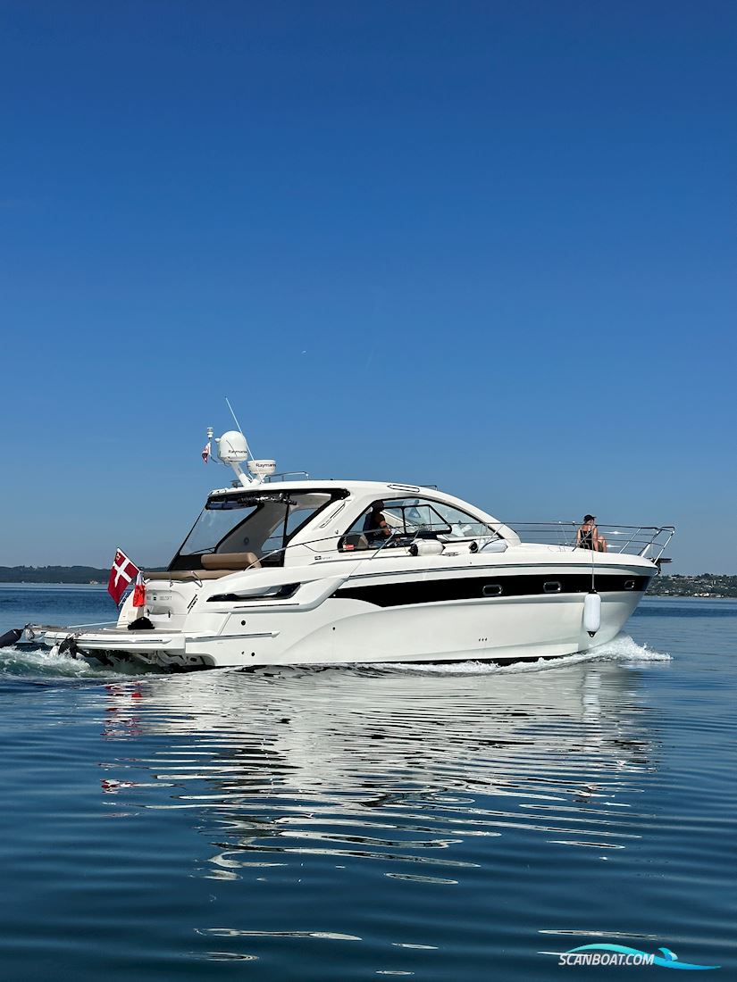 Bavaria 38 HT Motorbåt 2011, med Volvo Penta D6 - 370 motor, Danmark