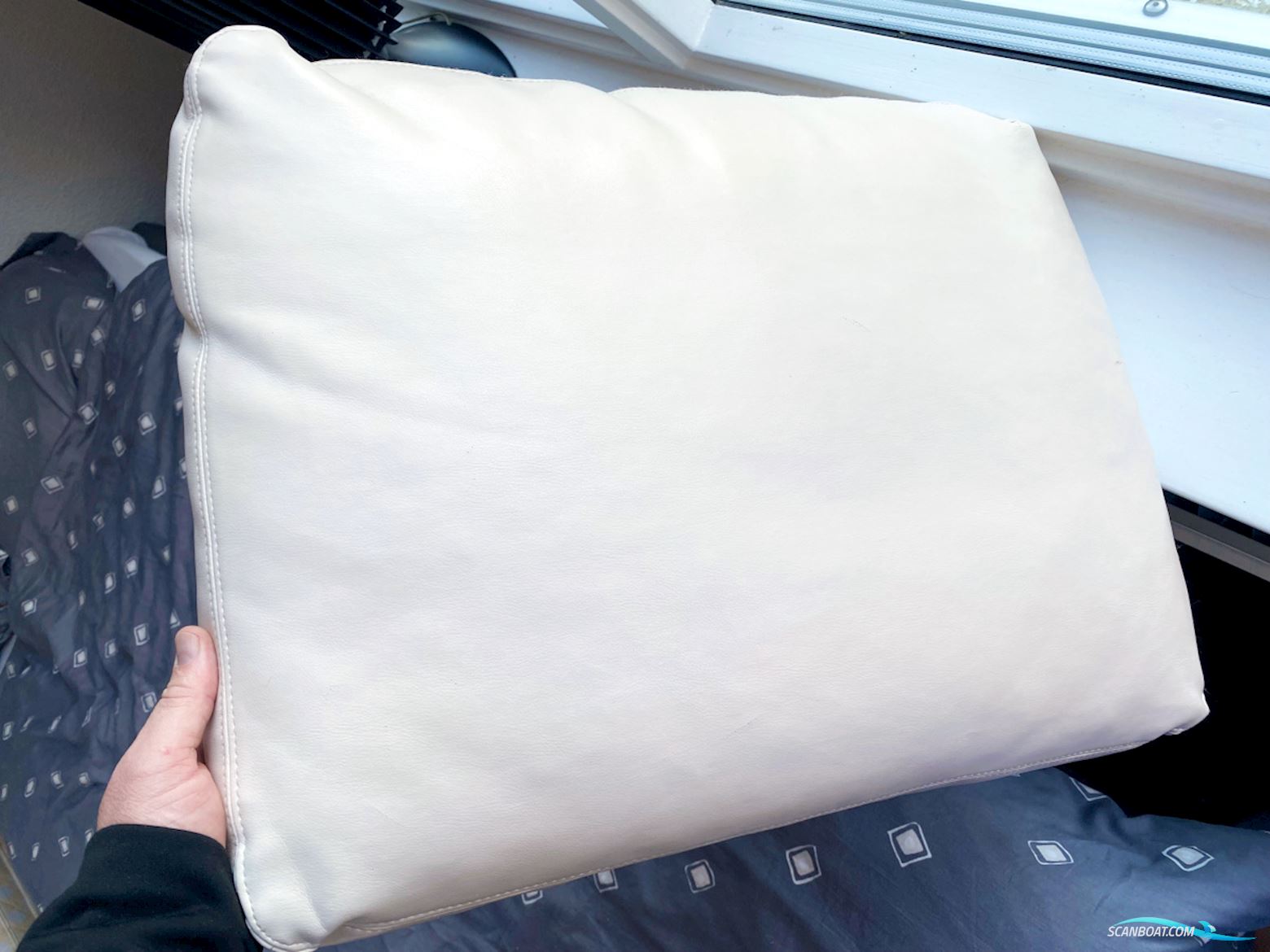 Bavaria 38 Sport Volvo Penta Ips-400 Joystick Control