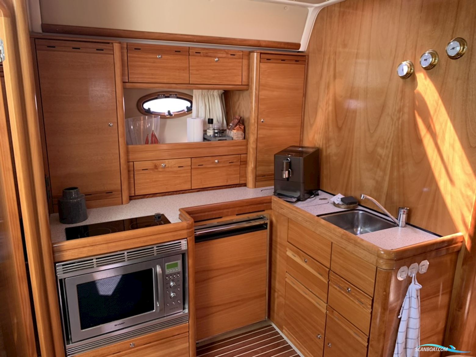 Bavaria 42 HT