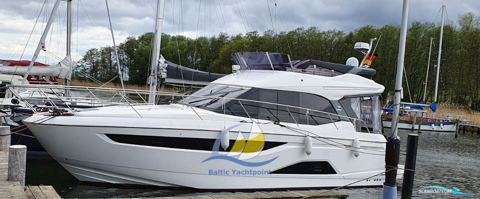 Bavaria R 40 Fly Motorbåt 2016, med Volvo Penta D6-370 motor, Tyskland
