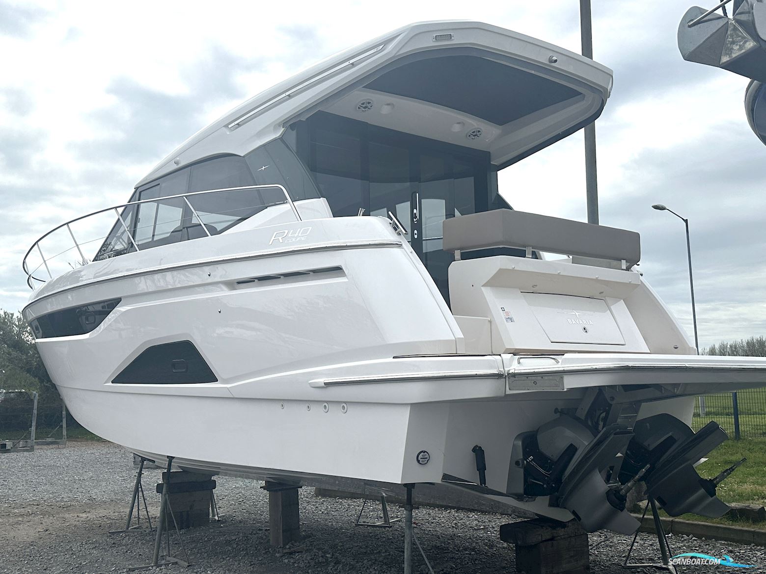 Bavaria R40 Coupe
