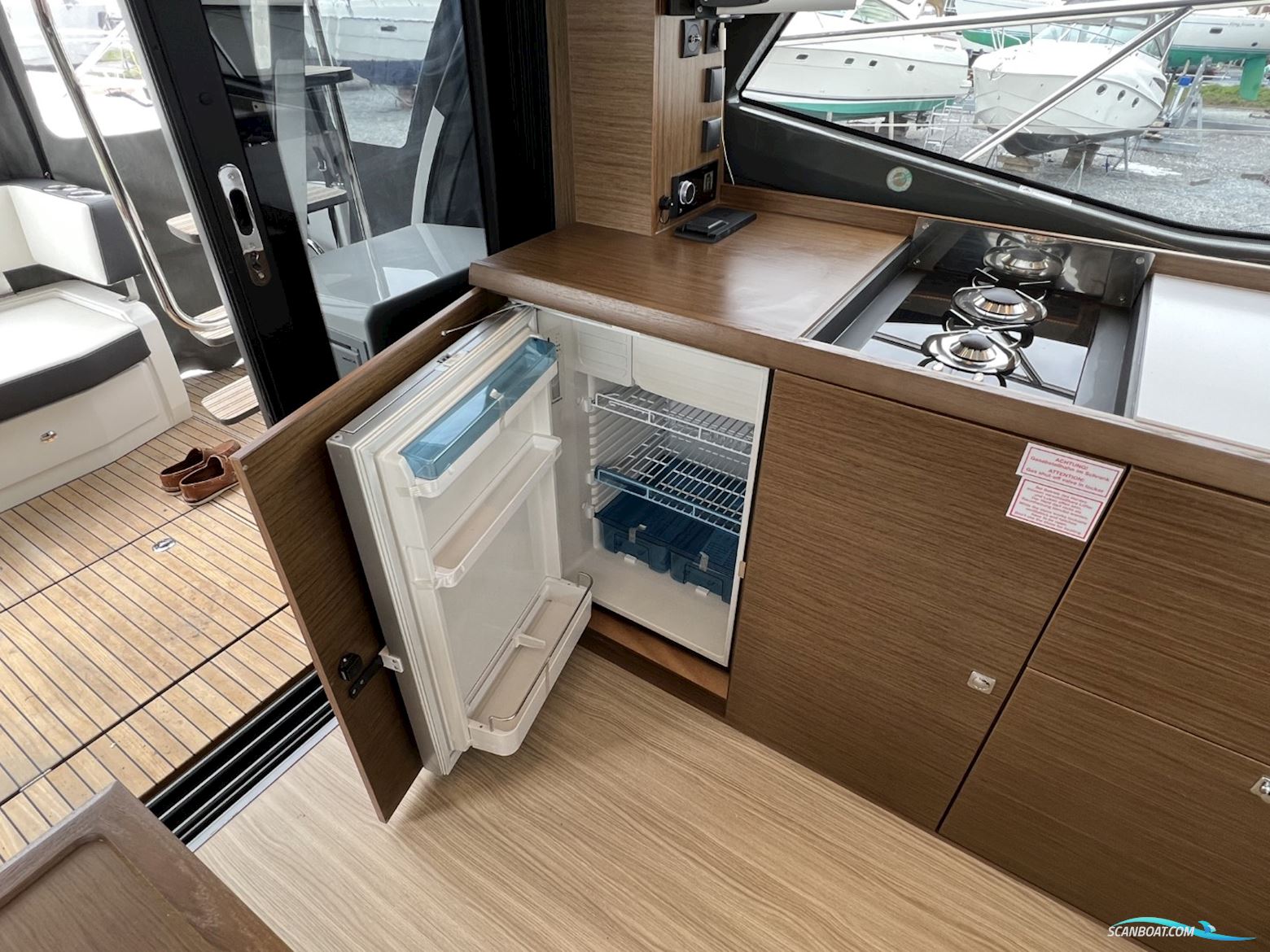 Bavaria R40 Fly