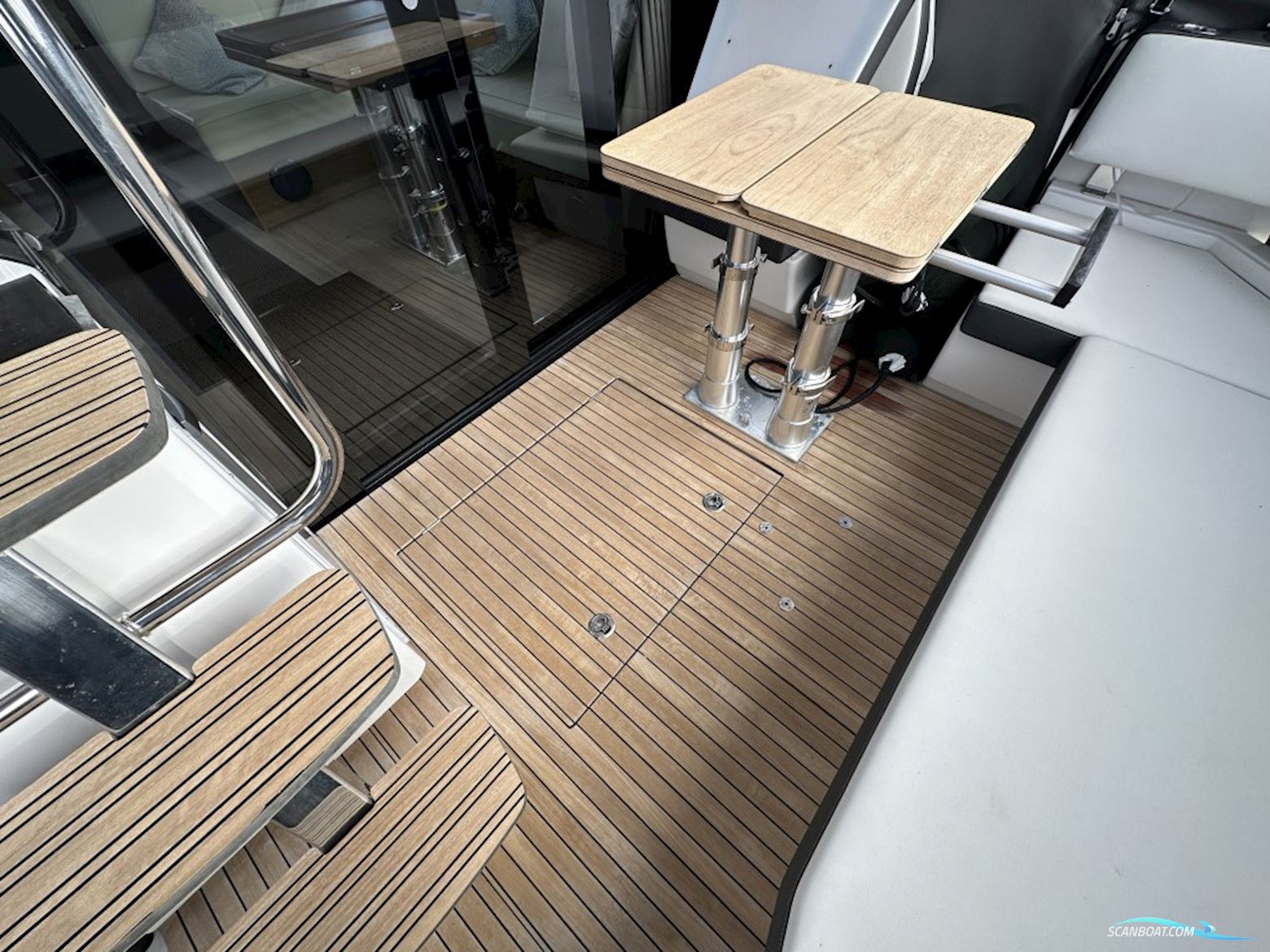 Bavaria R40 Fly