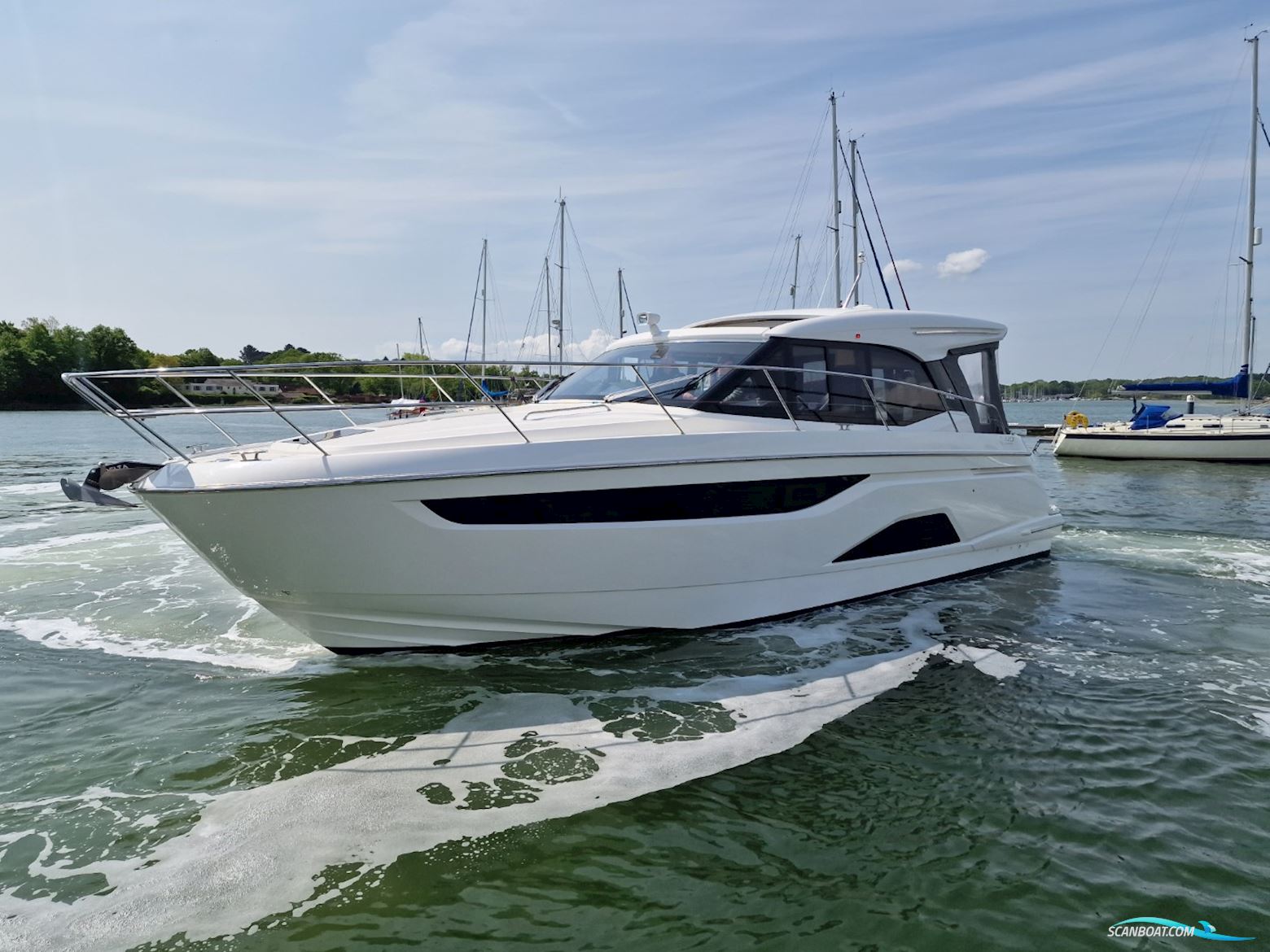Bavaria R40
