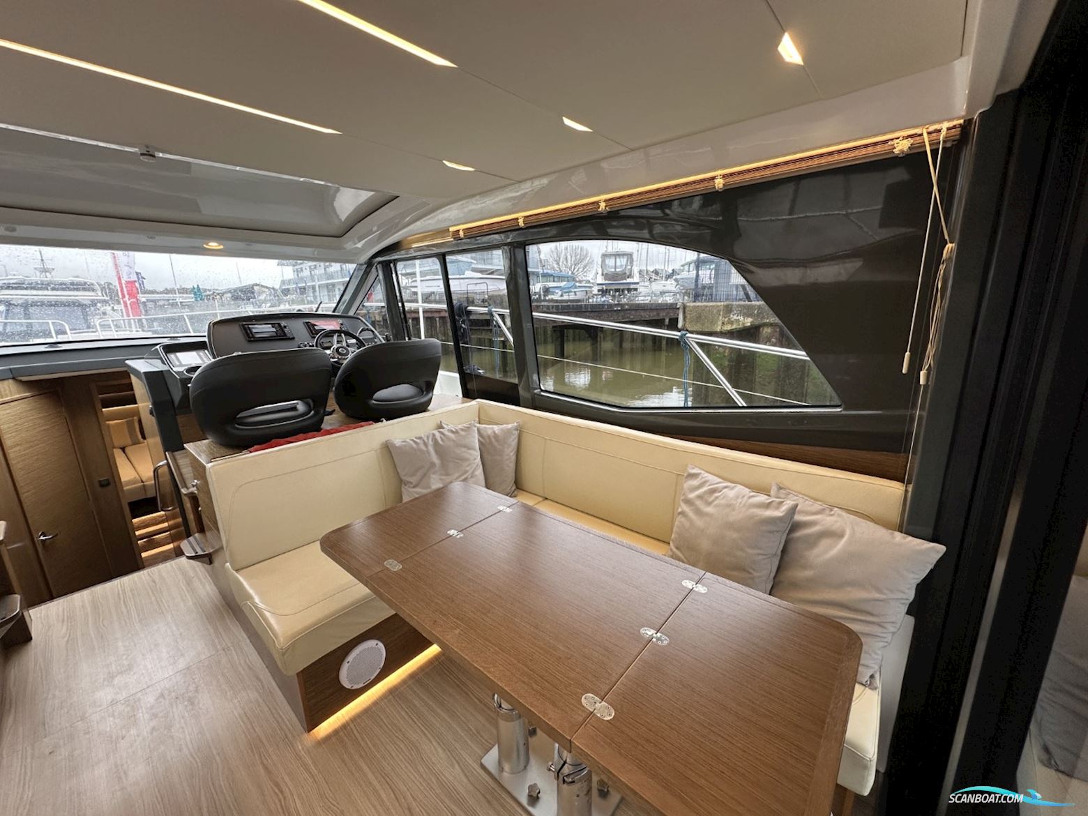 Bavaria R40