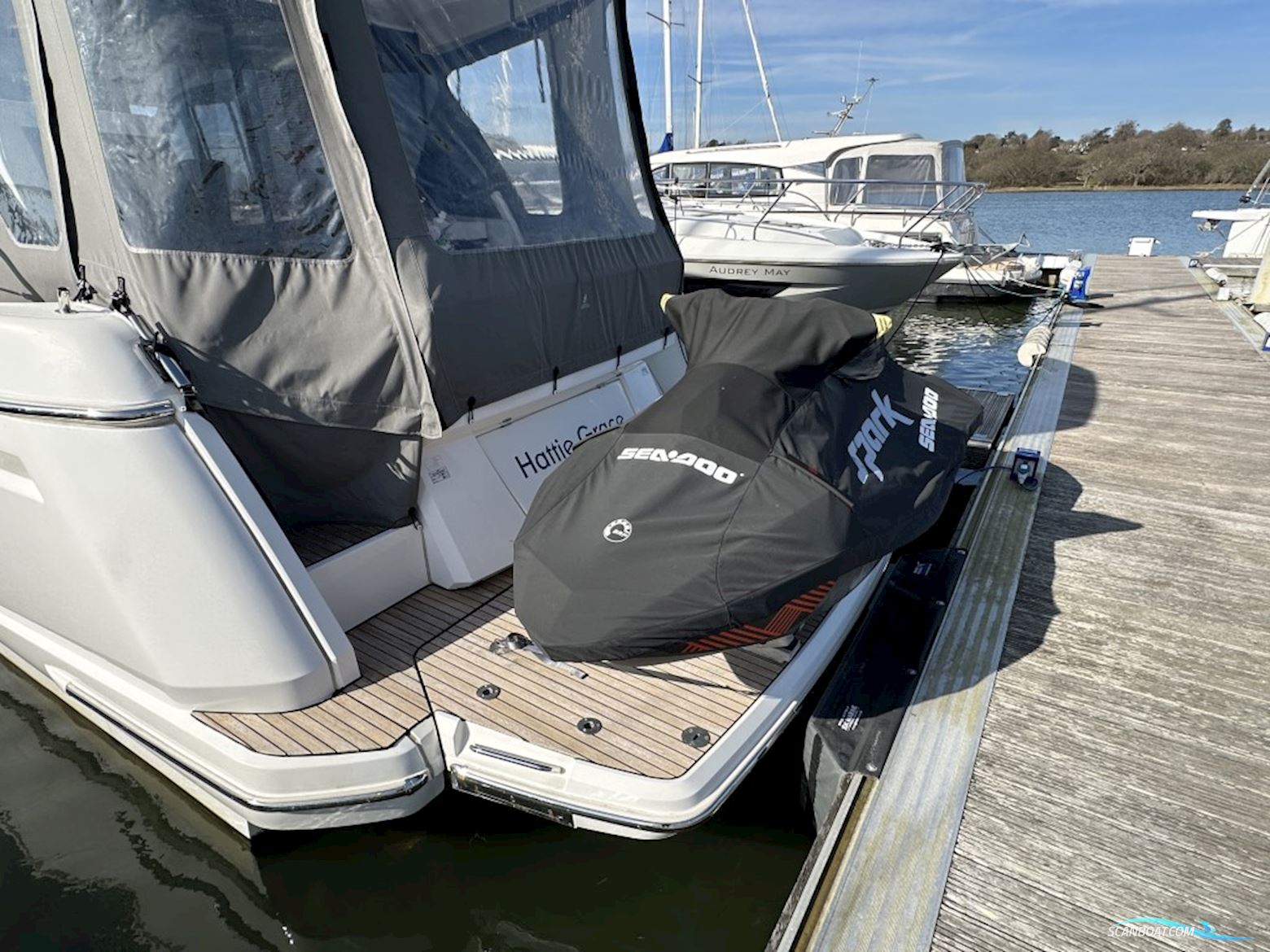 Bavaria R40
