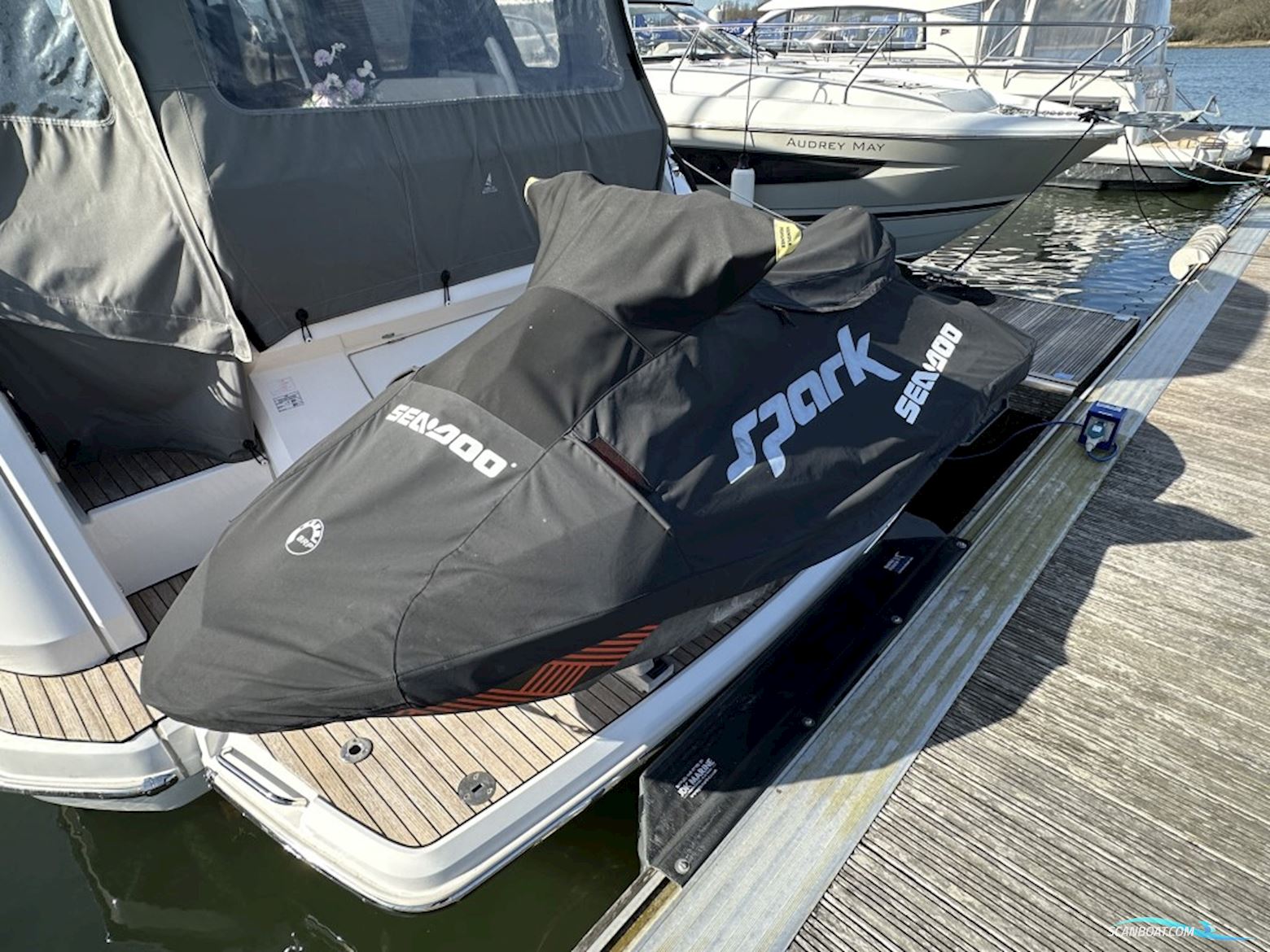 Bavaria R40