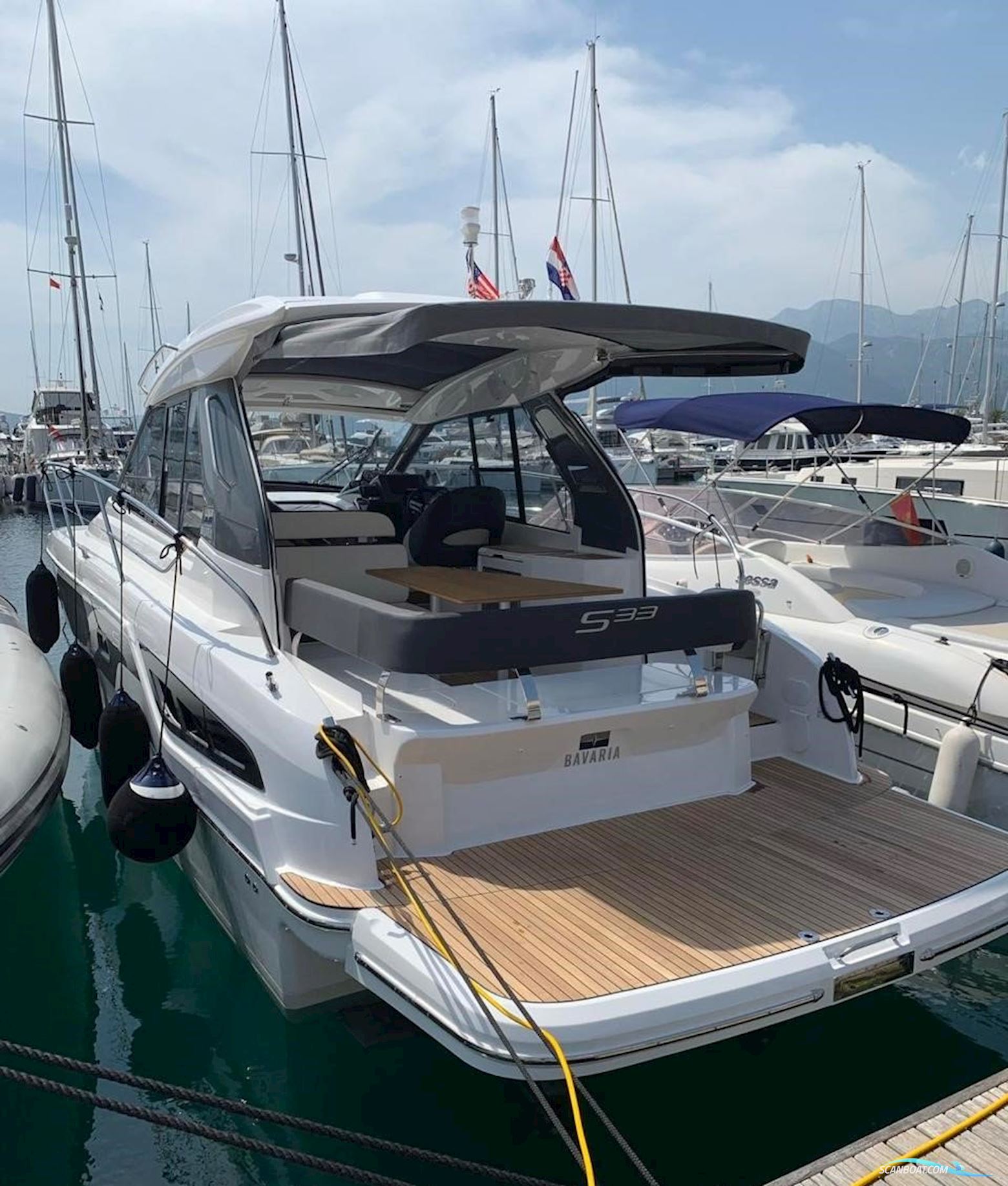 Bavaria S 33 HT - 2018 - Diesel Motorbåt 2018, med Volvo Penta D4-220 Evc motor, Kroatien