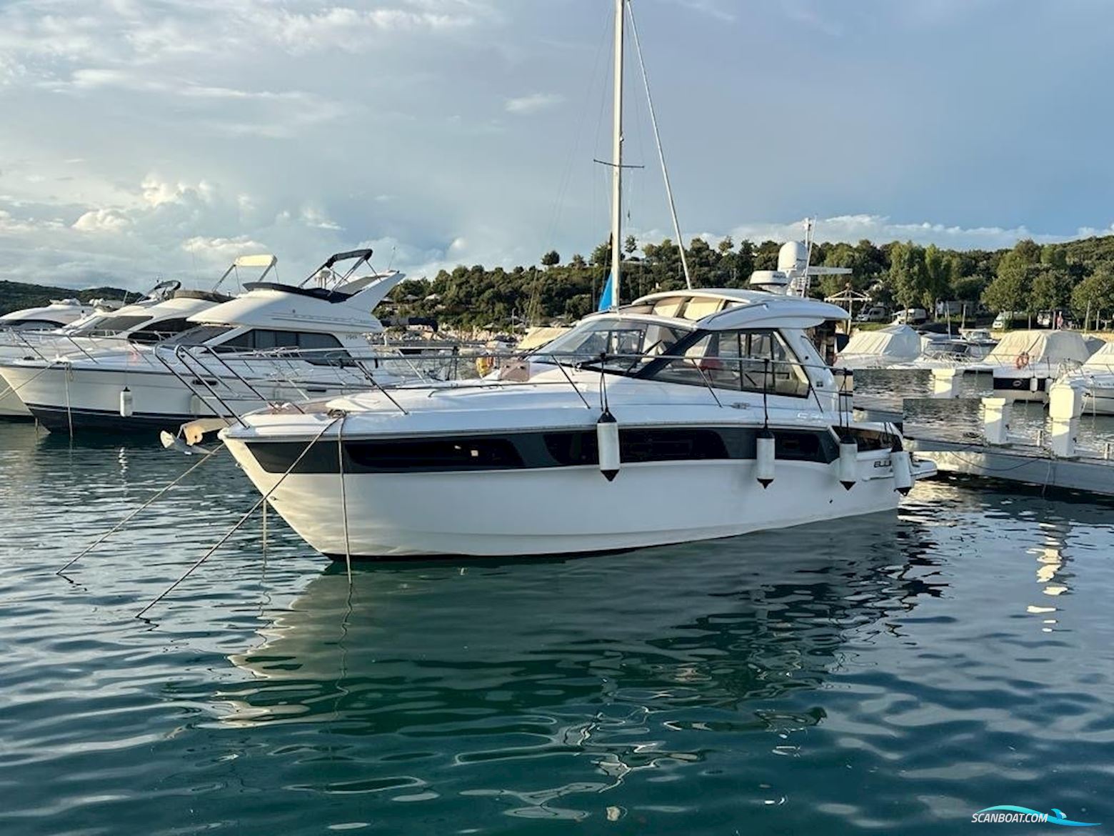Bavaria S 36 Coupe Motorbåt 2021, med Volvo Penta D 3-220 motor, Kroatien