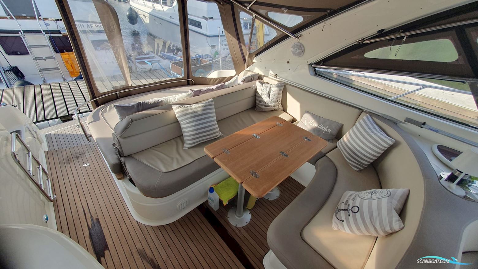Bavaria S 37