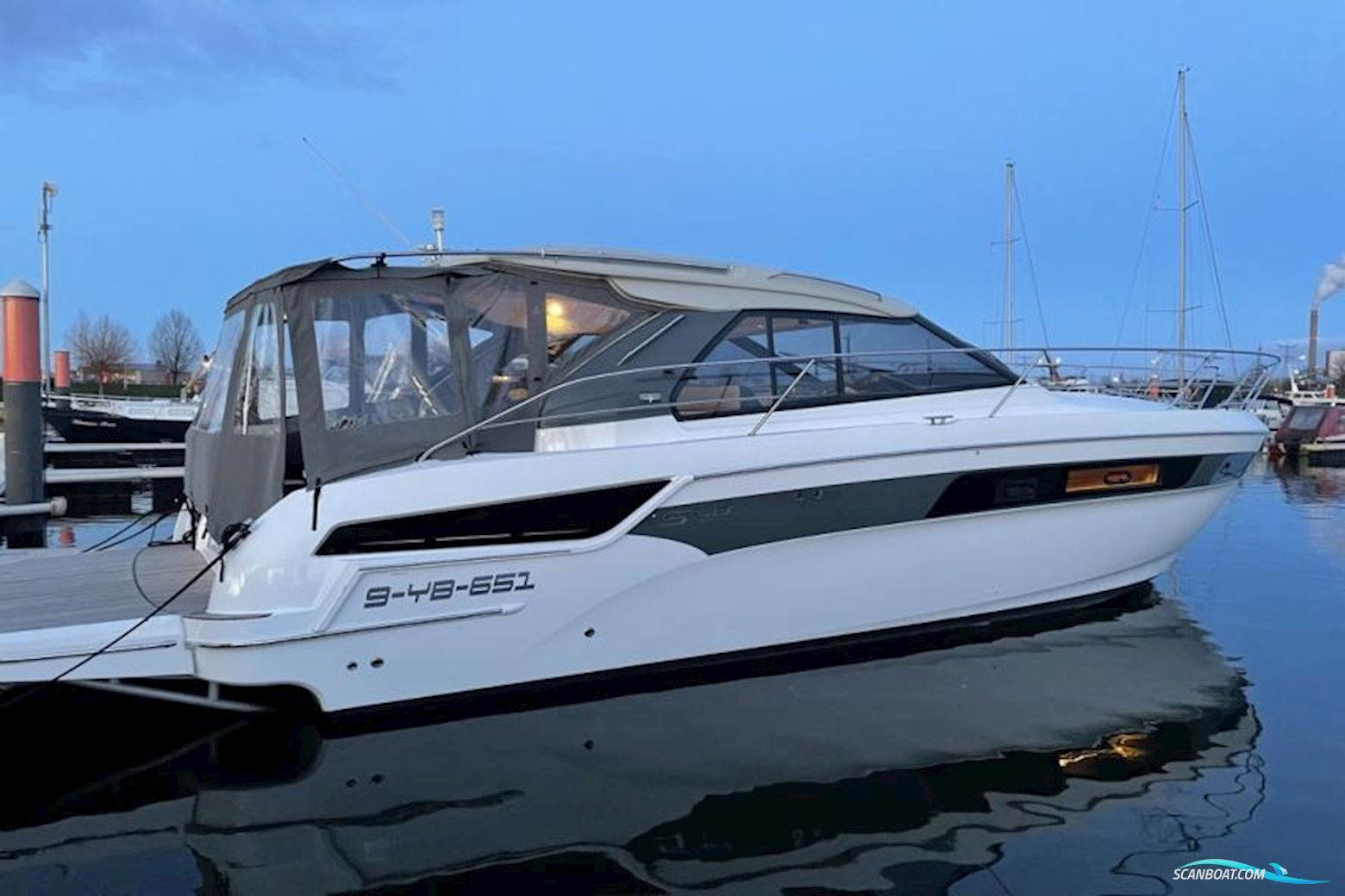 Bavaria S 40 HT Motorbåt 2019, med Volvo Penta 370 pk. motor, Holland
