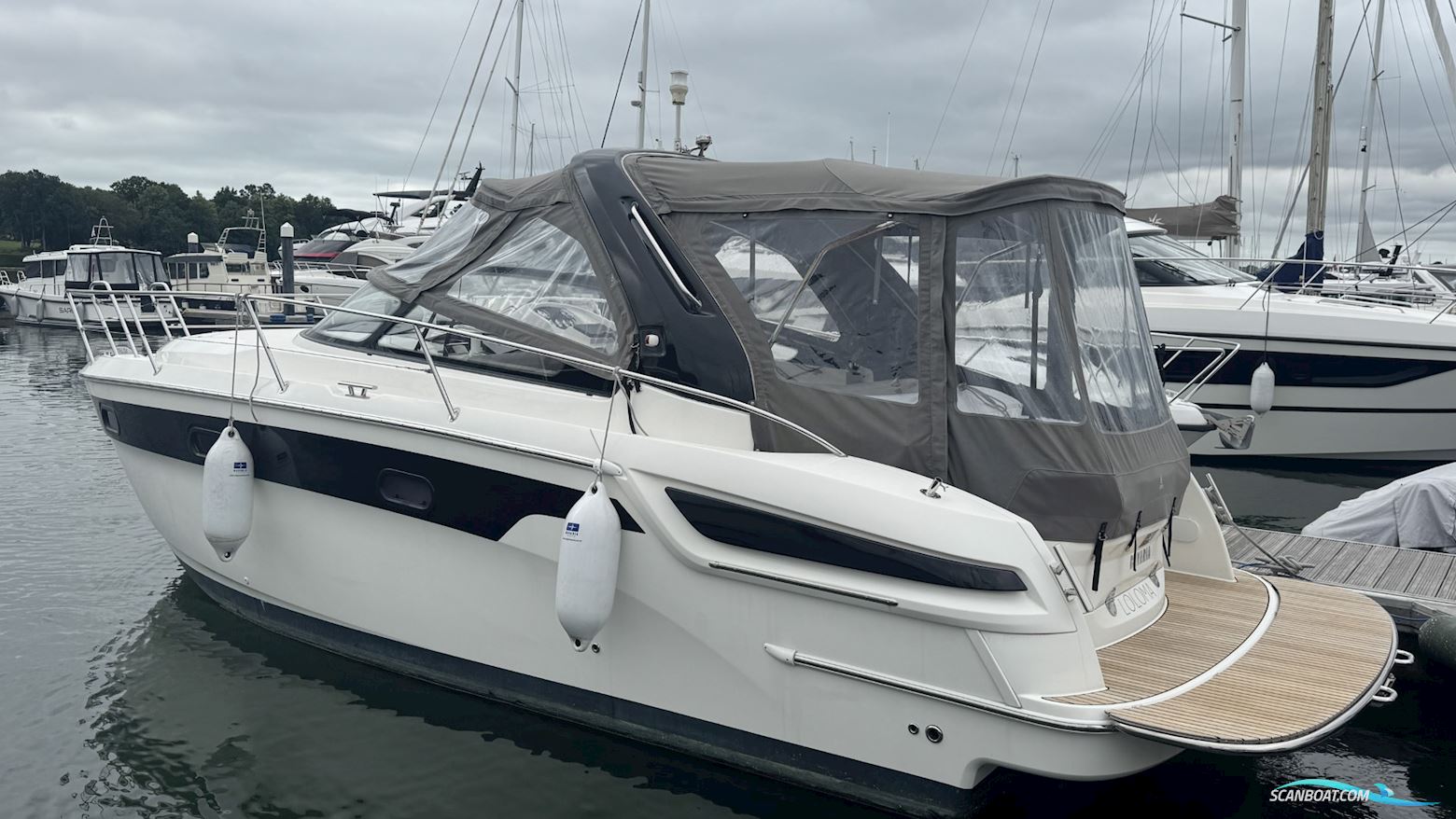 Bavaria S29 Motorbåt 2020, med Mercruiser motor, England