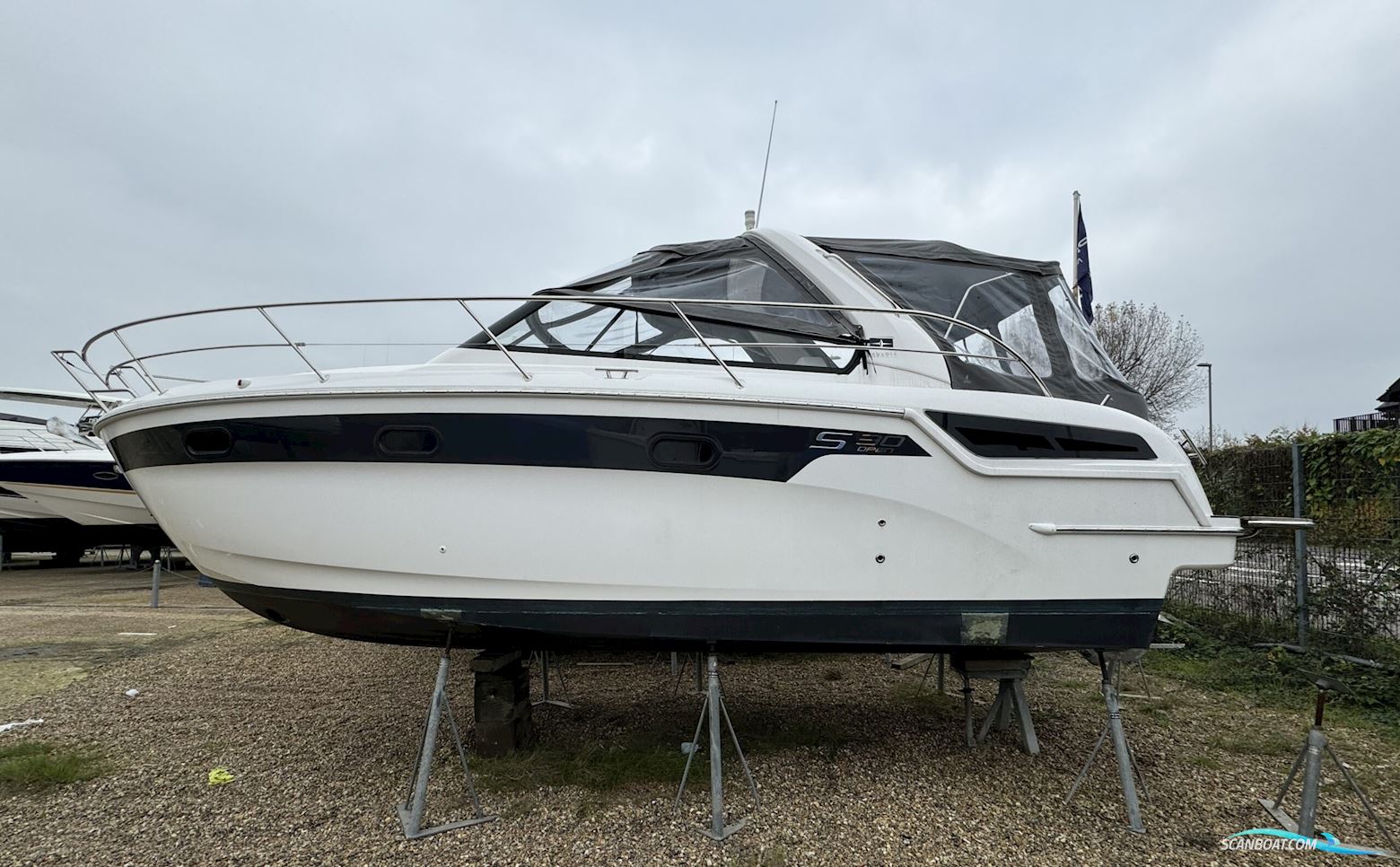 Bavaria S30 Motorbåt 2023, med Volvo Penta motor, England