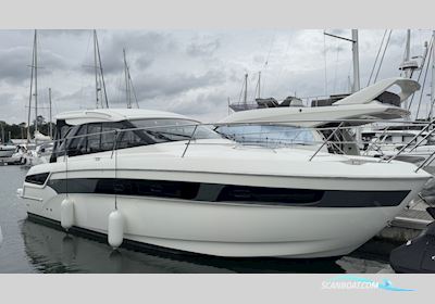 Bavaria S40 Motorbåt 2019, med Volvo Penta motor, England