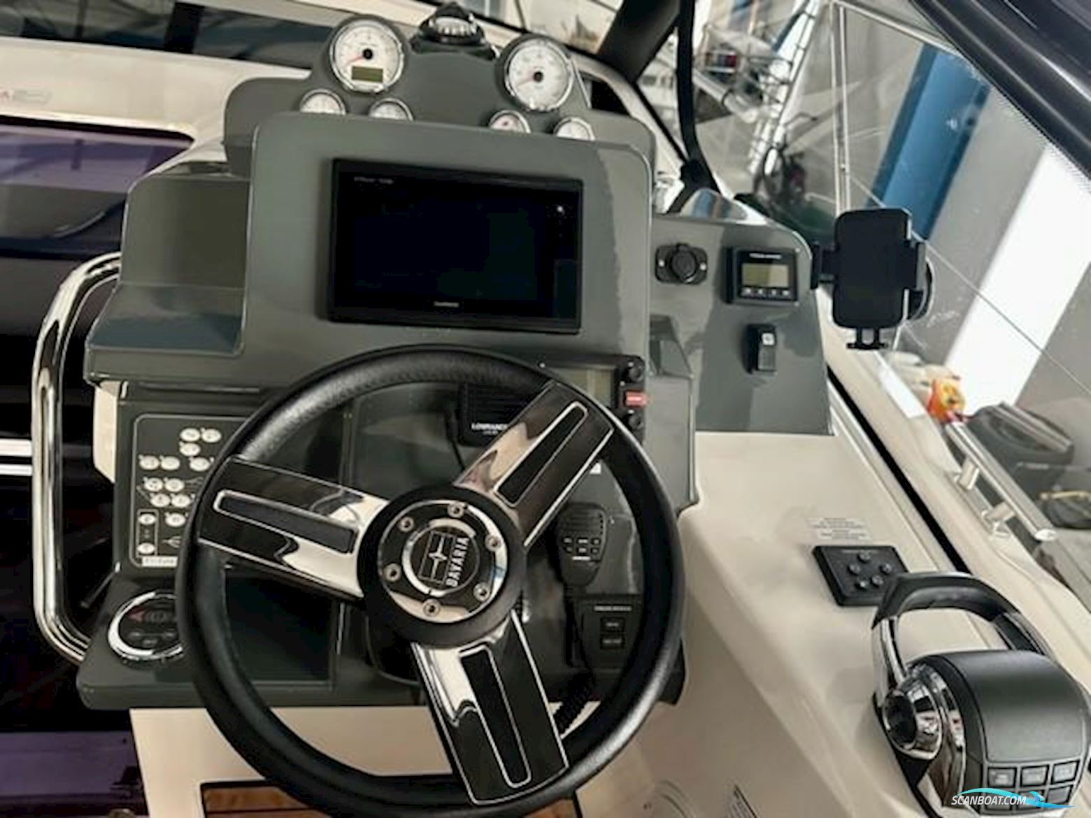 Bavaria Sport 330